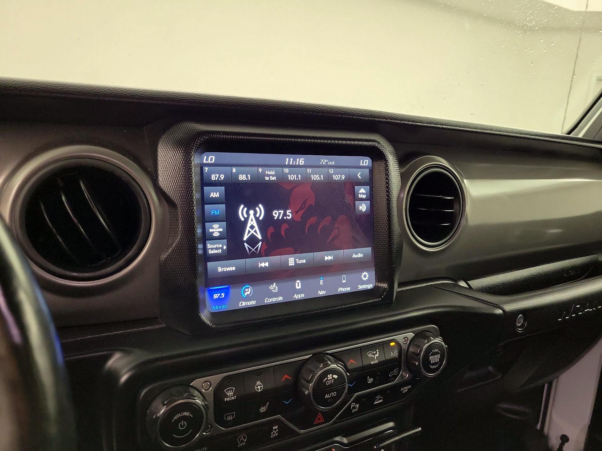 Thumbnail: 2022 Jeep Wrangler - 16