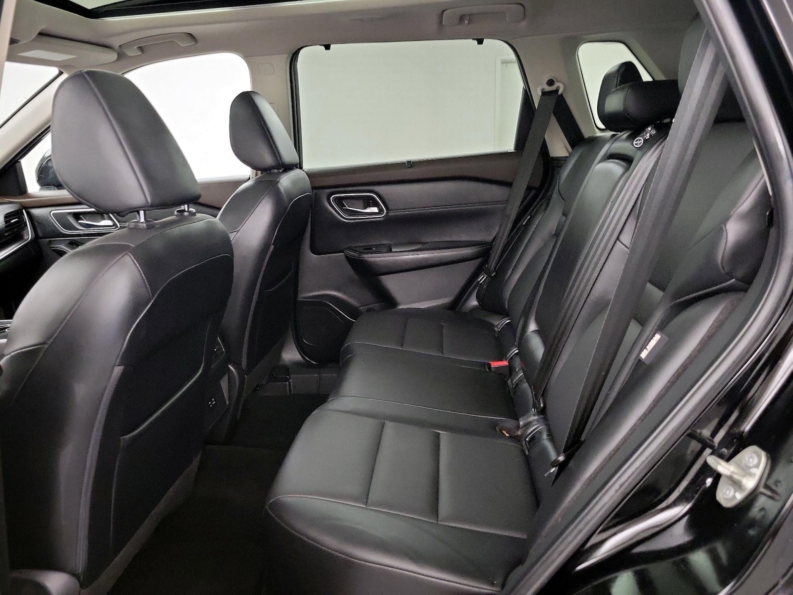 2021 Nissan Rogue SV - Photo 21