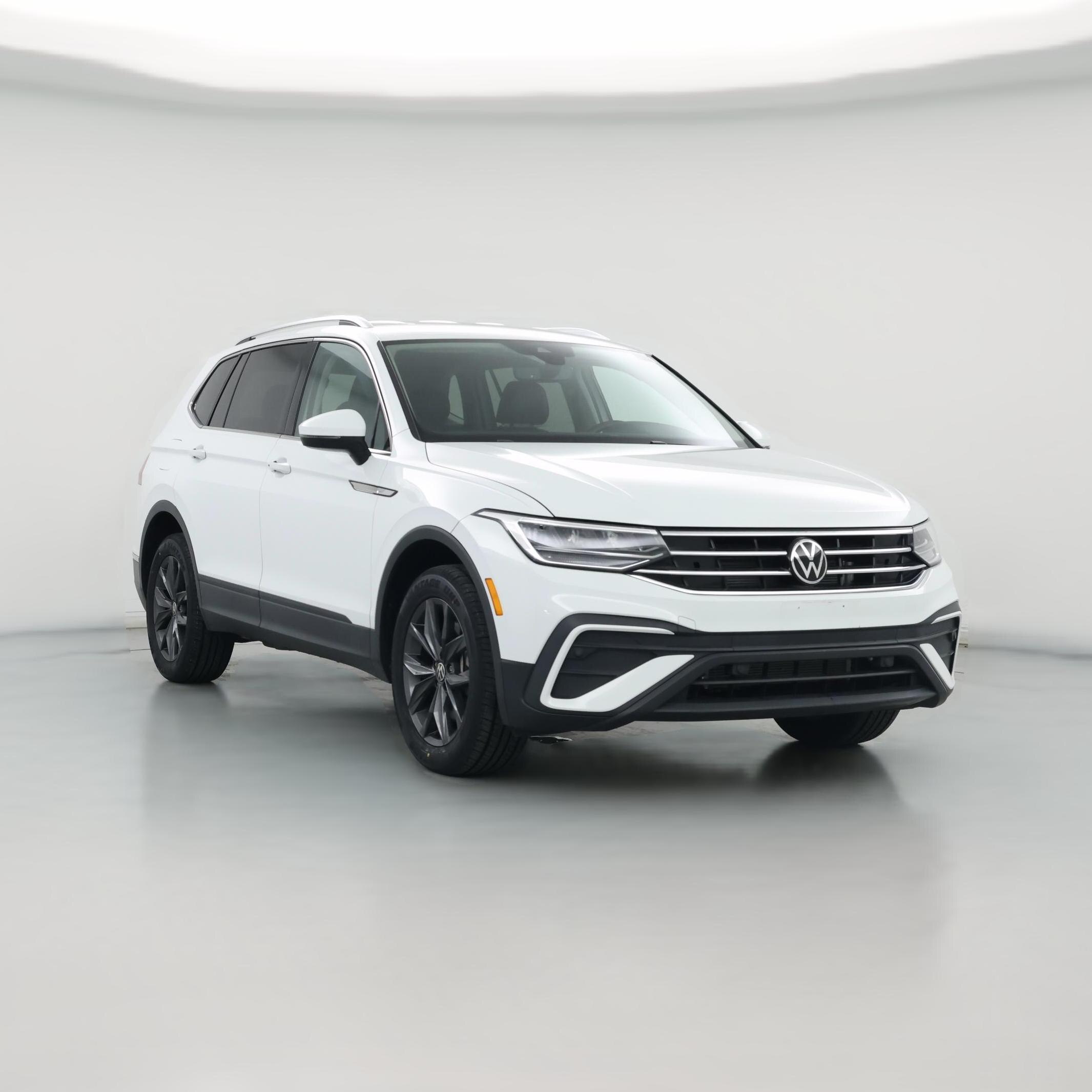 Thumbnail: 2022 Volkswagen Tiguan - 1