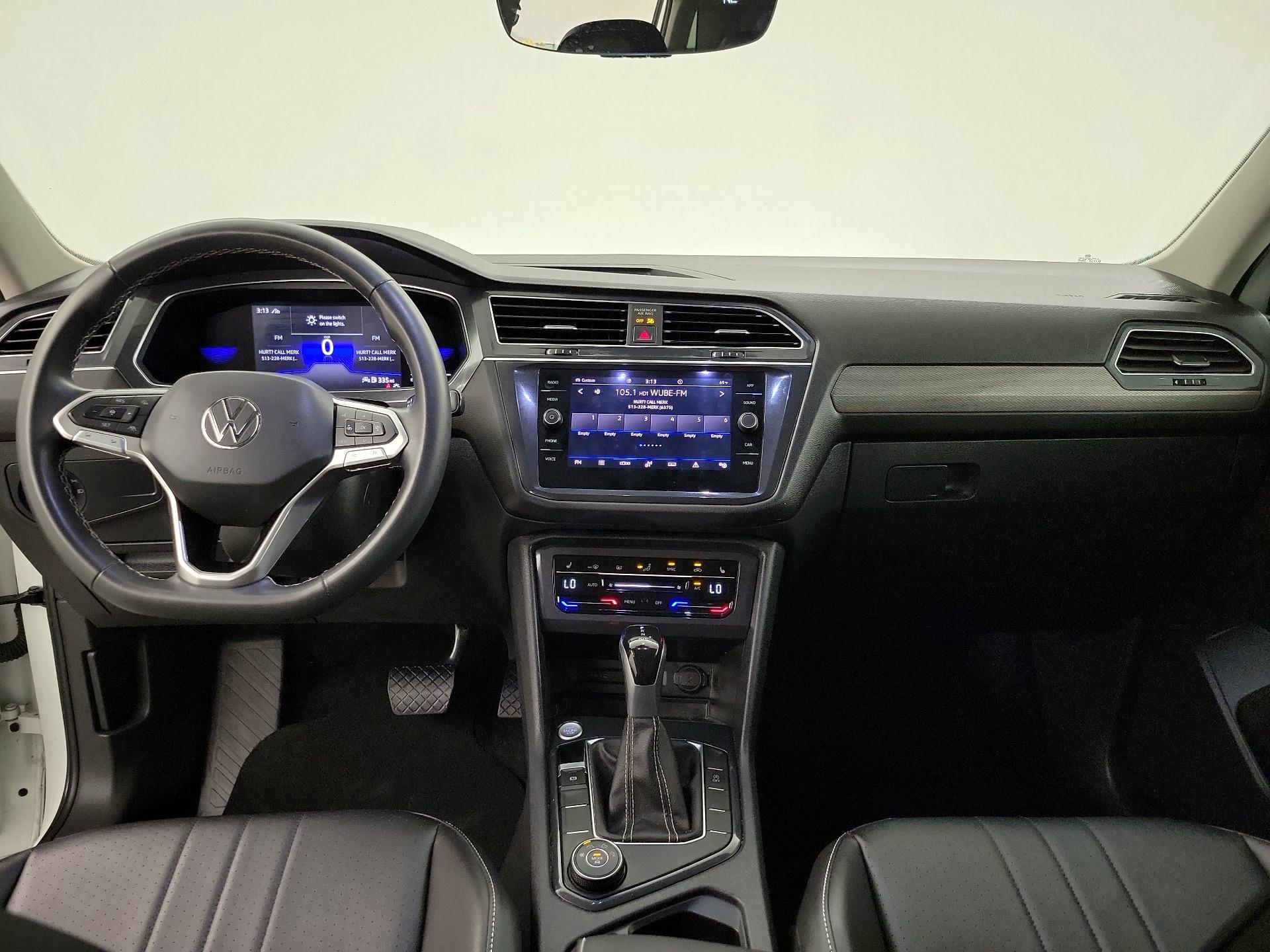 Thumbnail: 2022 Volkswagen Tiguan - 9