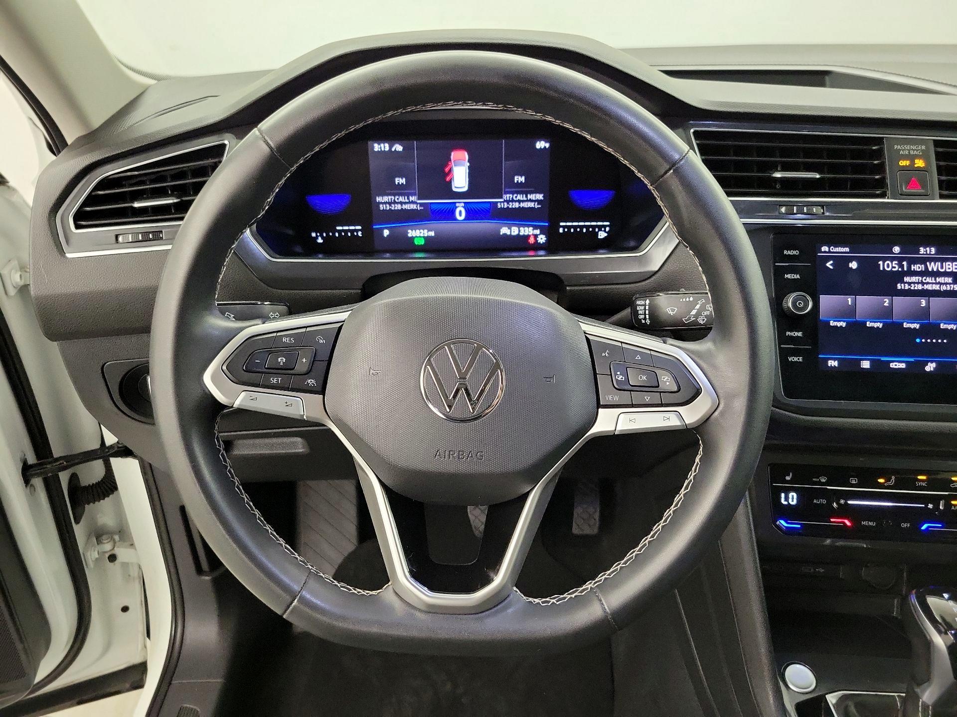 Thumbnail: 2022 Volkswagen Tiguan - 10