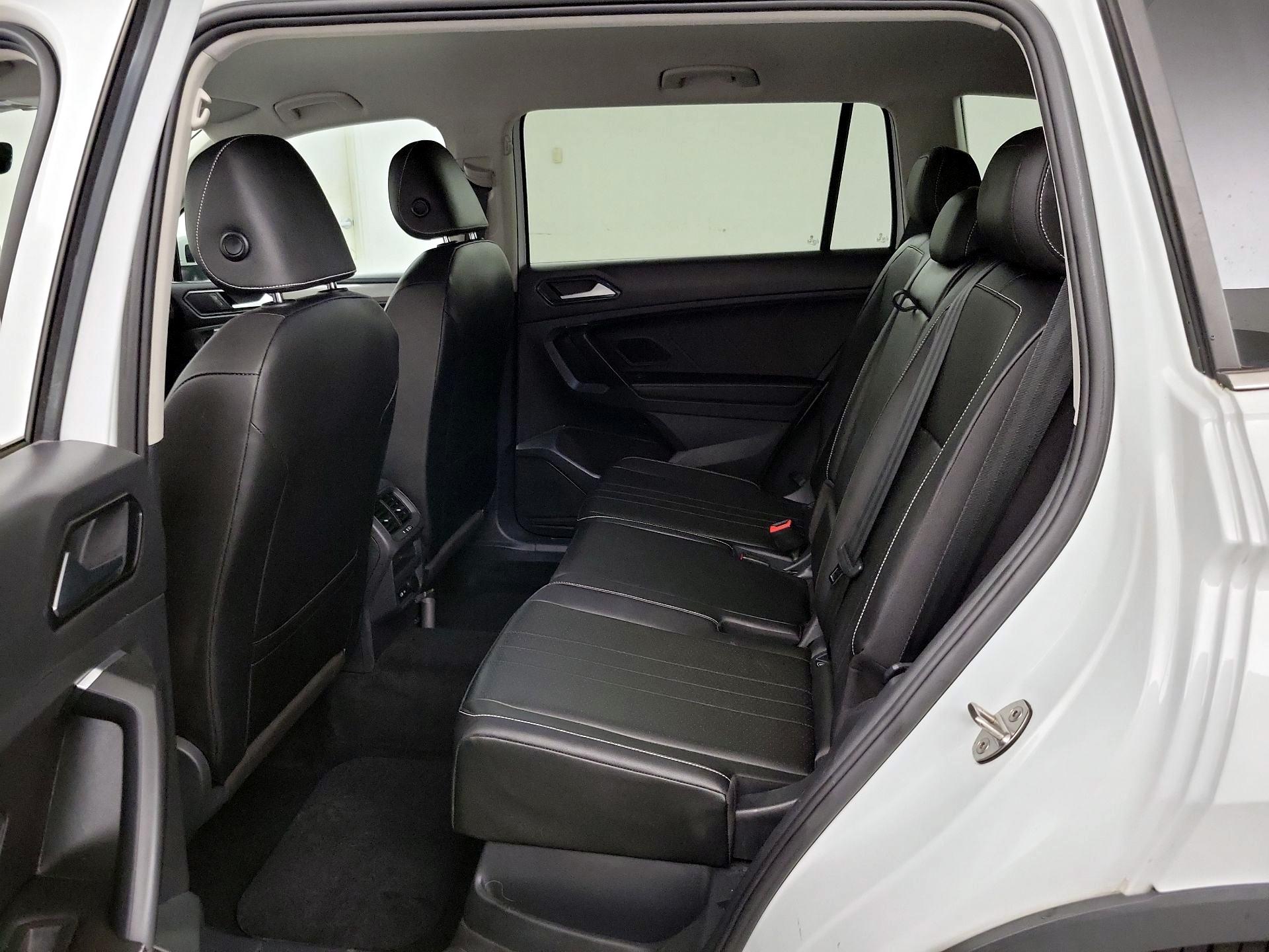 Thumbnail: 2022 Volkswagen Tiguan - 20