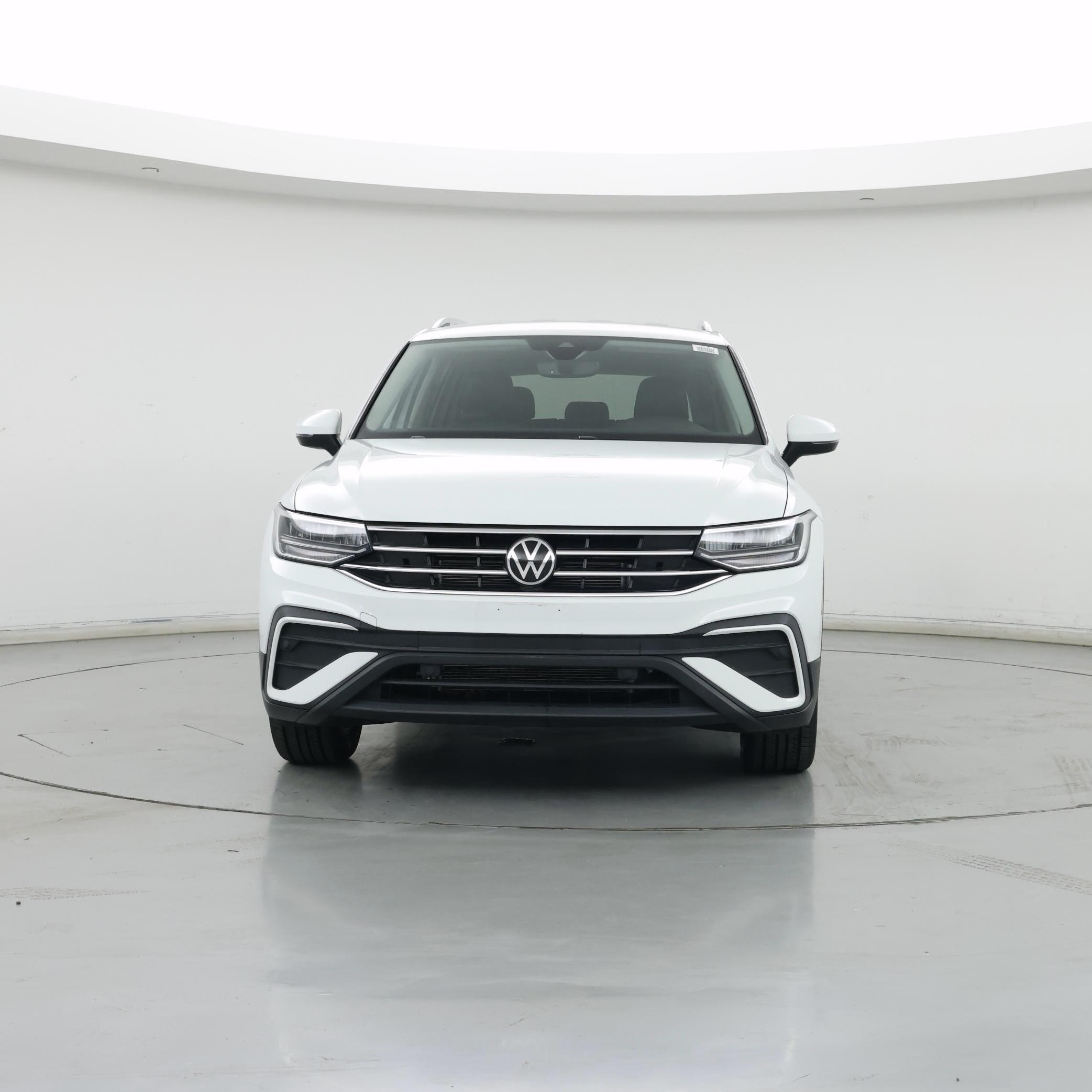 Thumbnail: 2022 Volkswagen Tiguan - 5