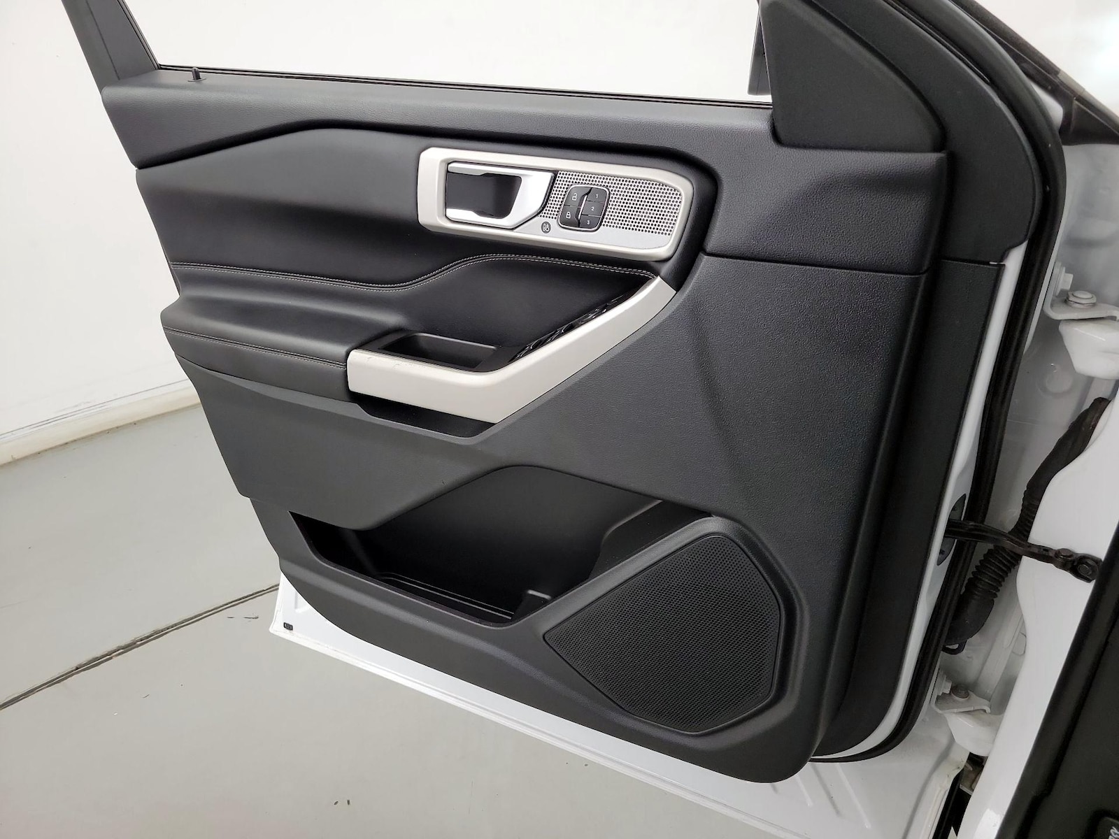 2022 Ford Explorer Limited - Photo 13
