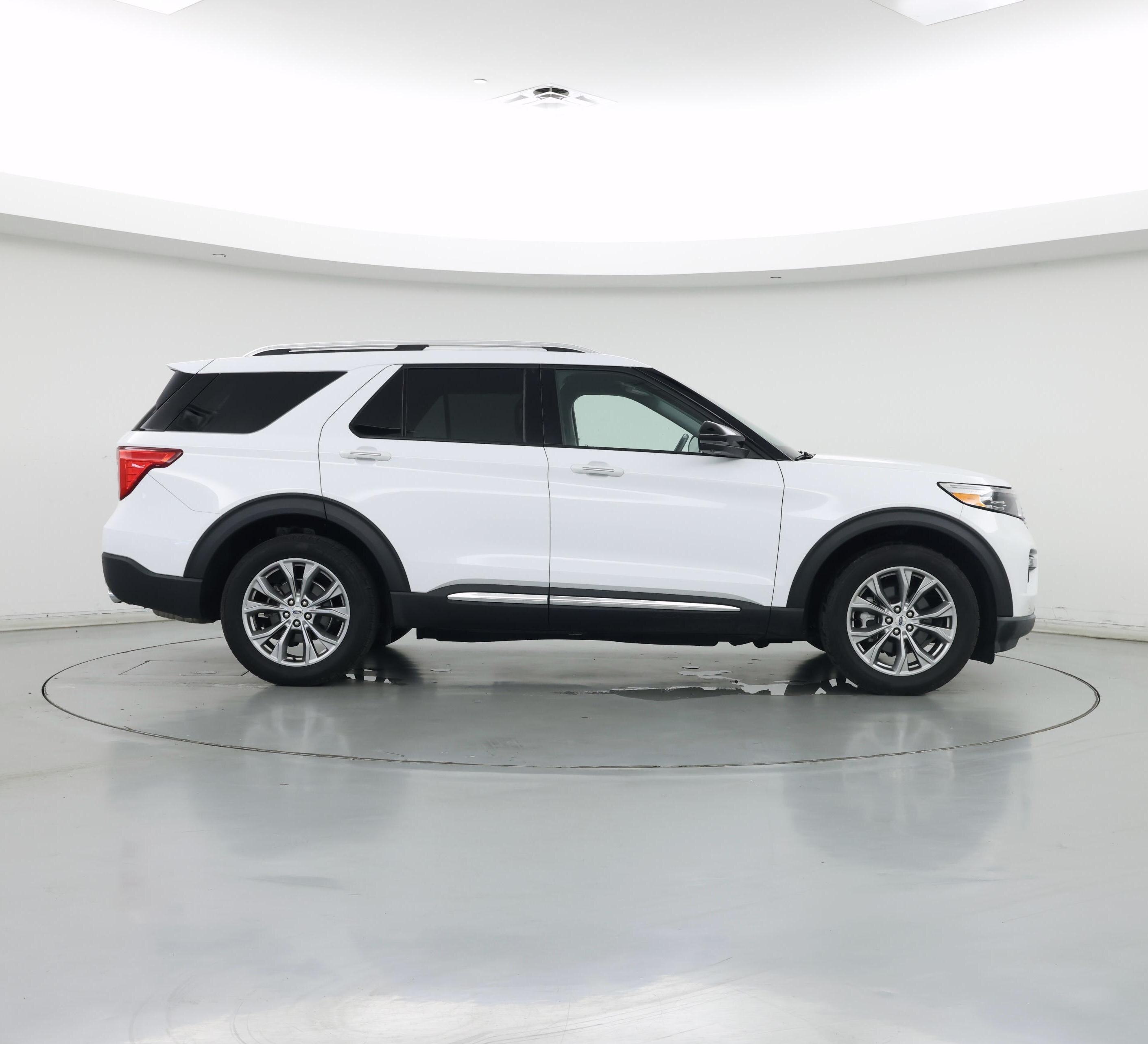 Thumbnail: 2022 Ford Explorer - 7