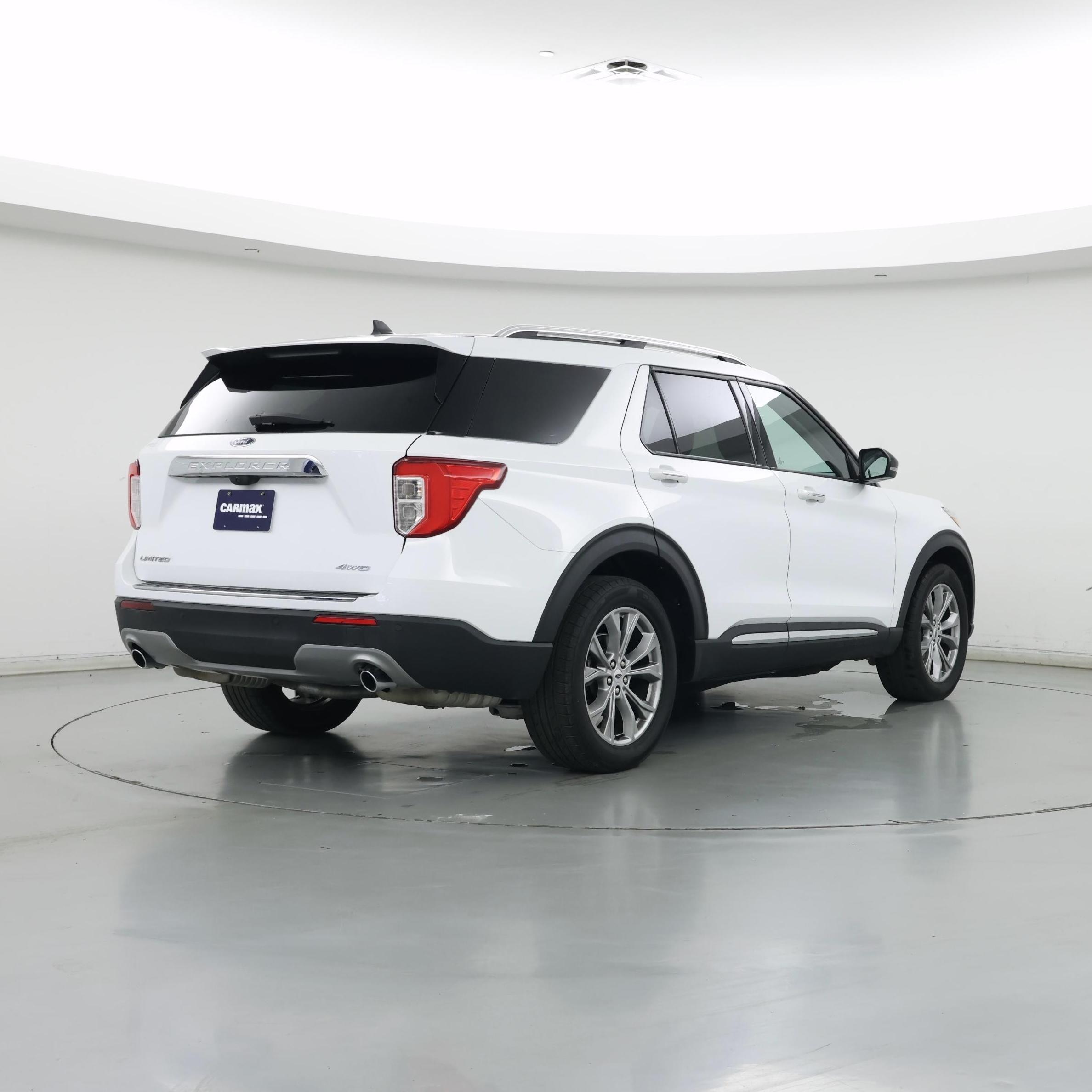 Thumbnail: 2022 Ford Explorer - 8