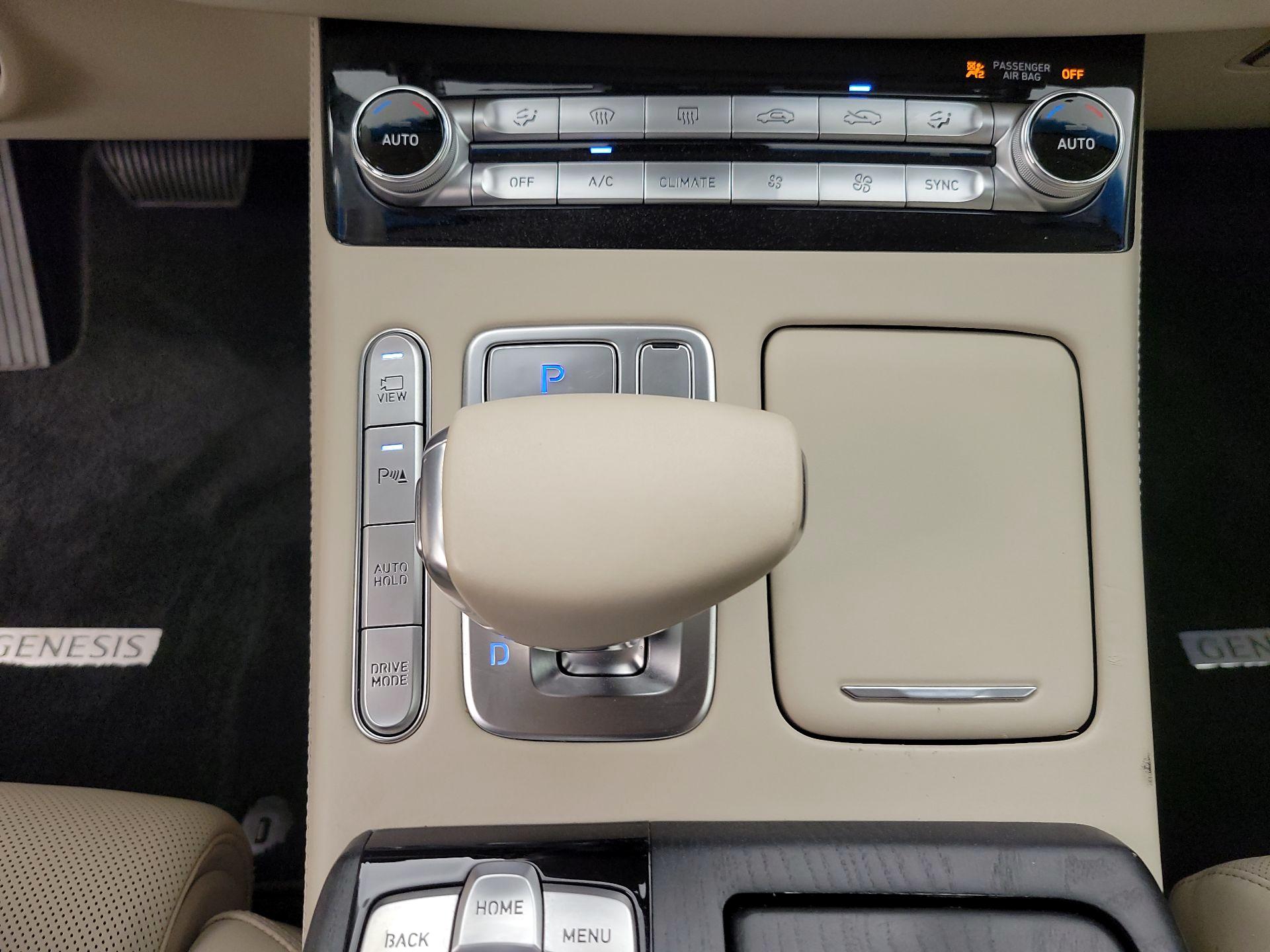 Thumbnail: 2020 Genesis G90 - 18