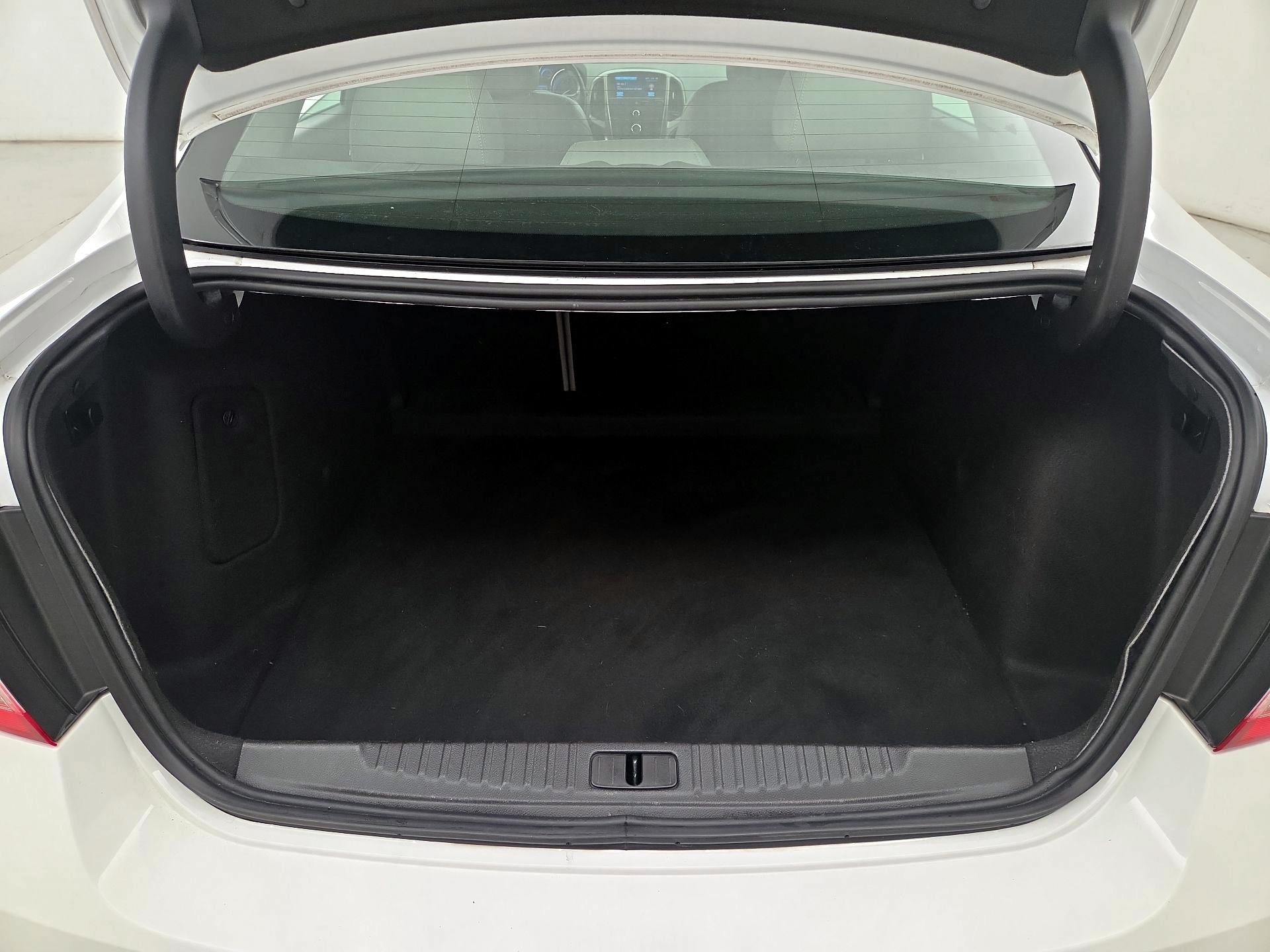 Thumbnail: 2016 Buick Verano - 20