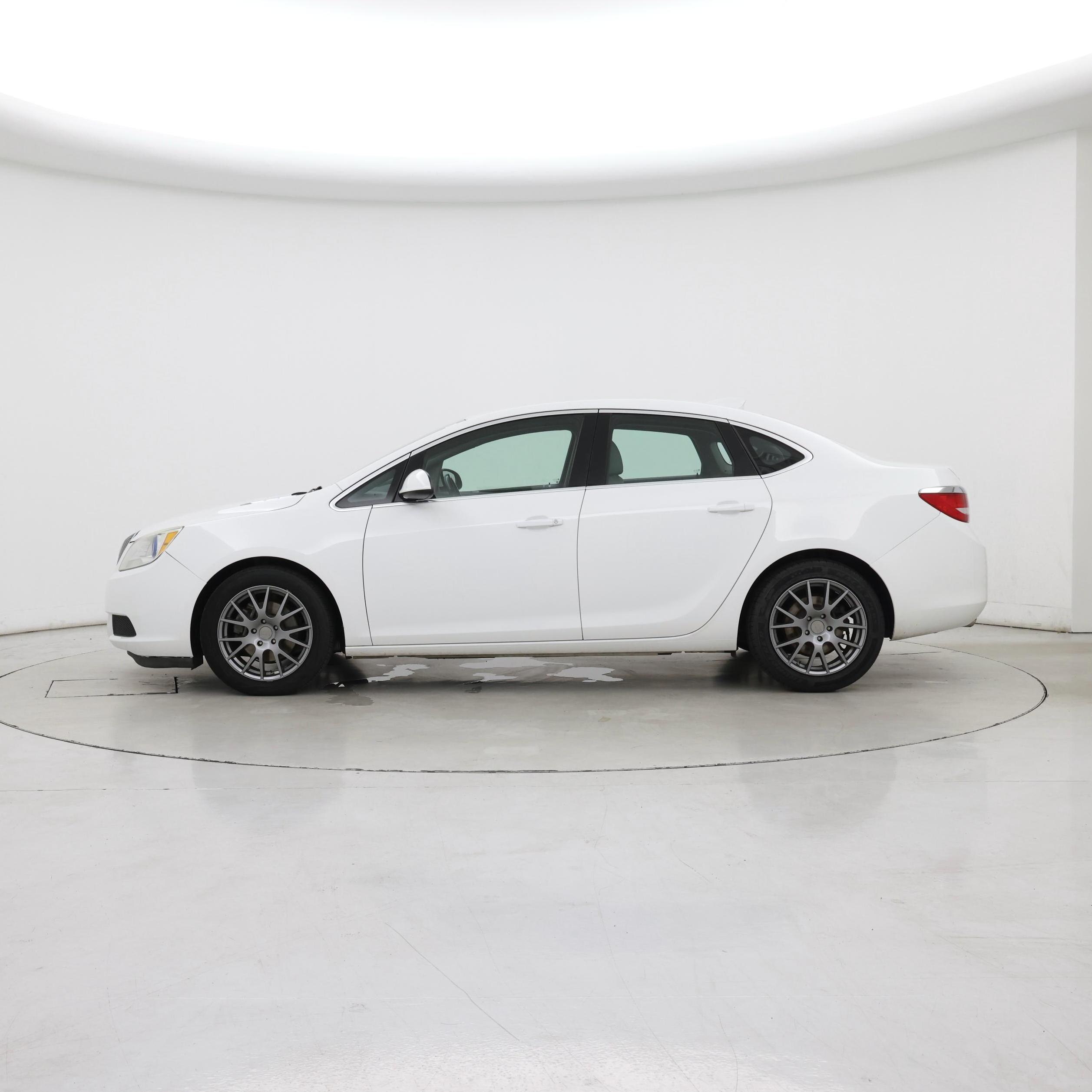 Thumbnail: 2016 Buick Verano - 3
