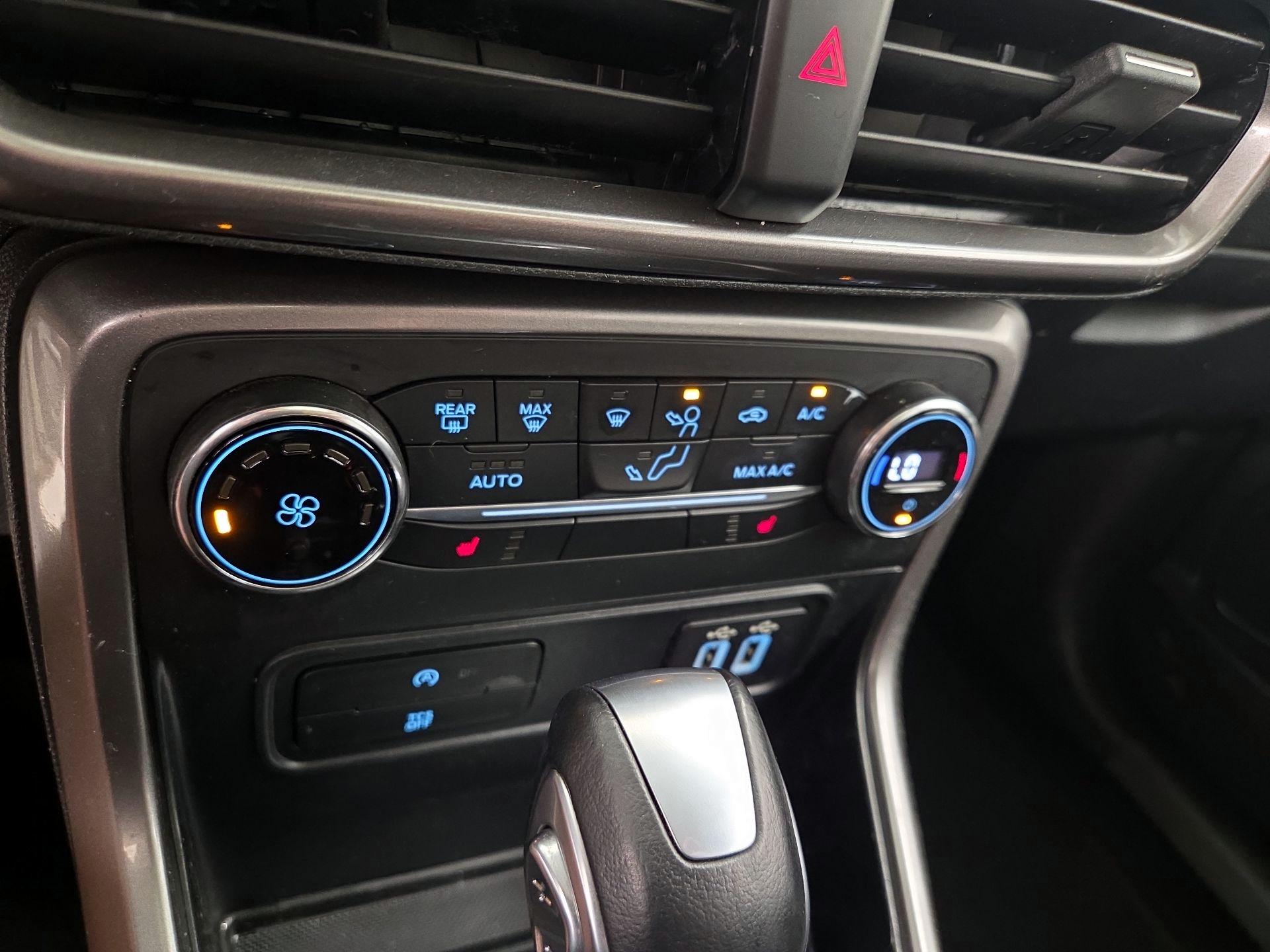 Thumbnail: 2019 Ford EcoSport - 17