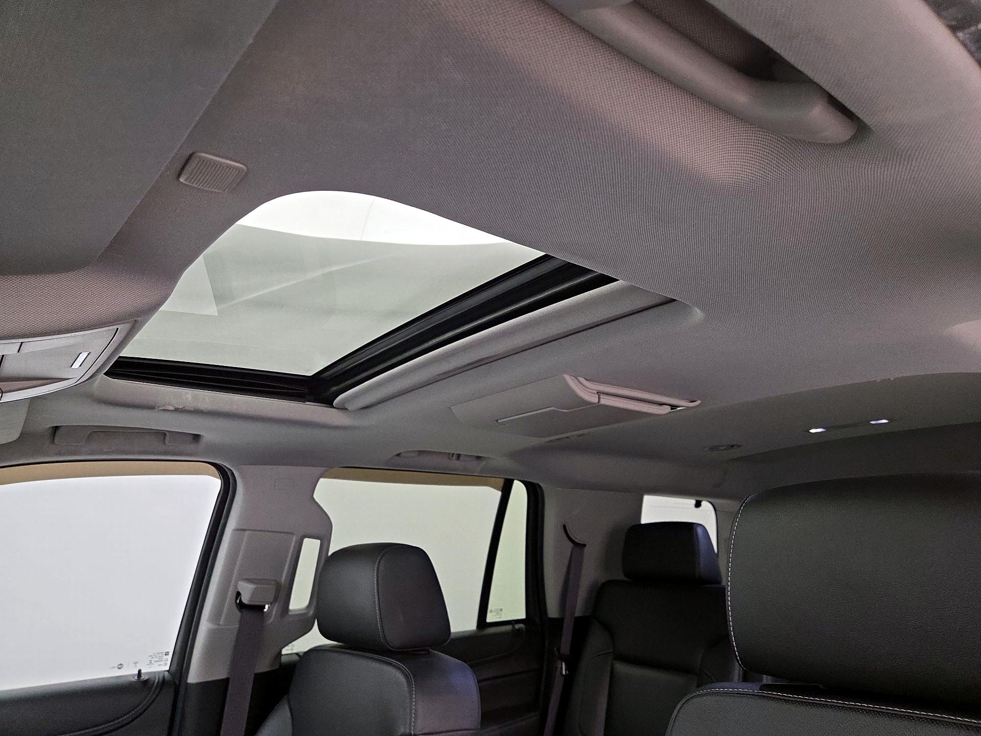 Thumbnail: 2017 Chevrolet Tahoe - 20