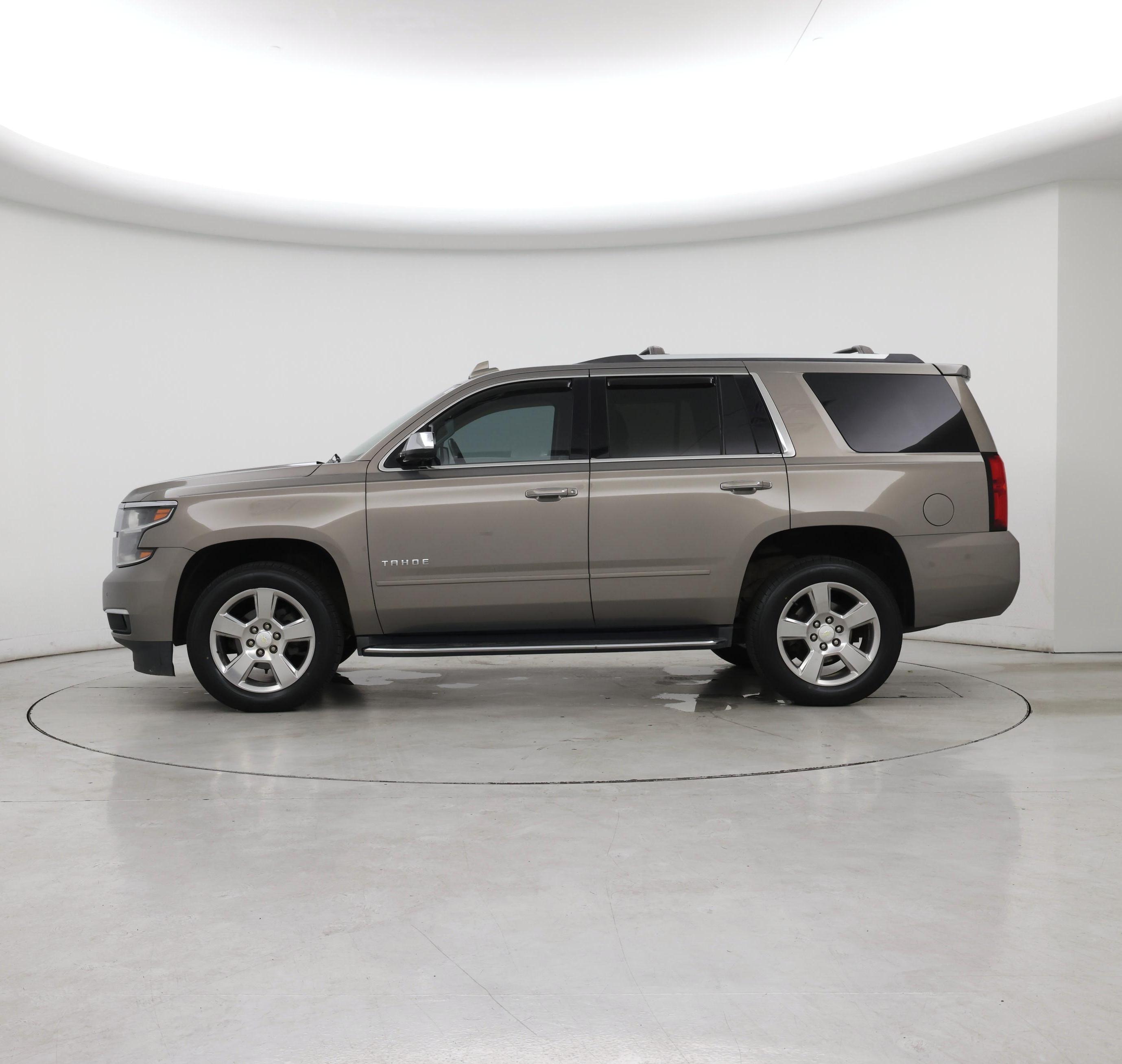Thumbnail: 2017 Chevrolet Tahoe - 3