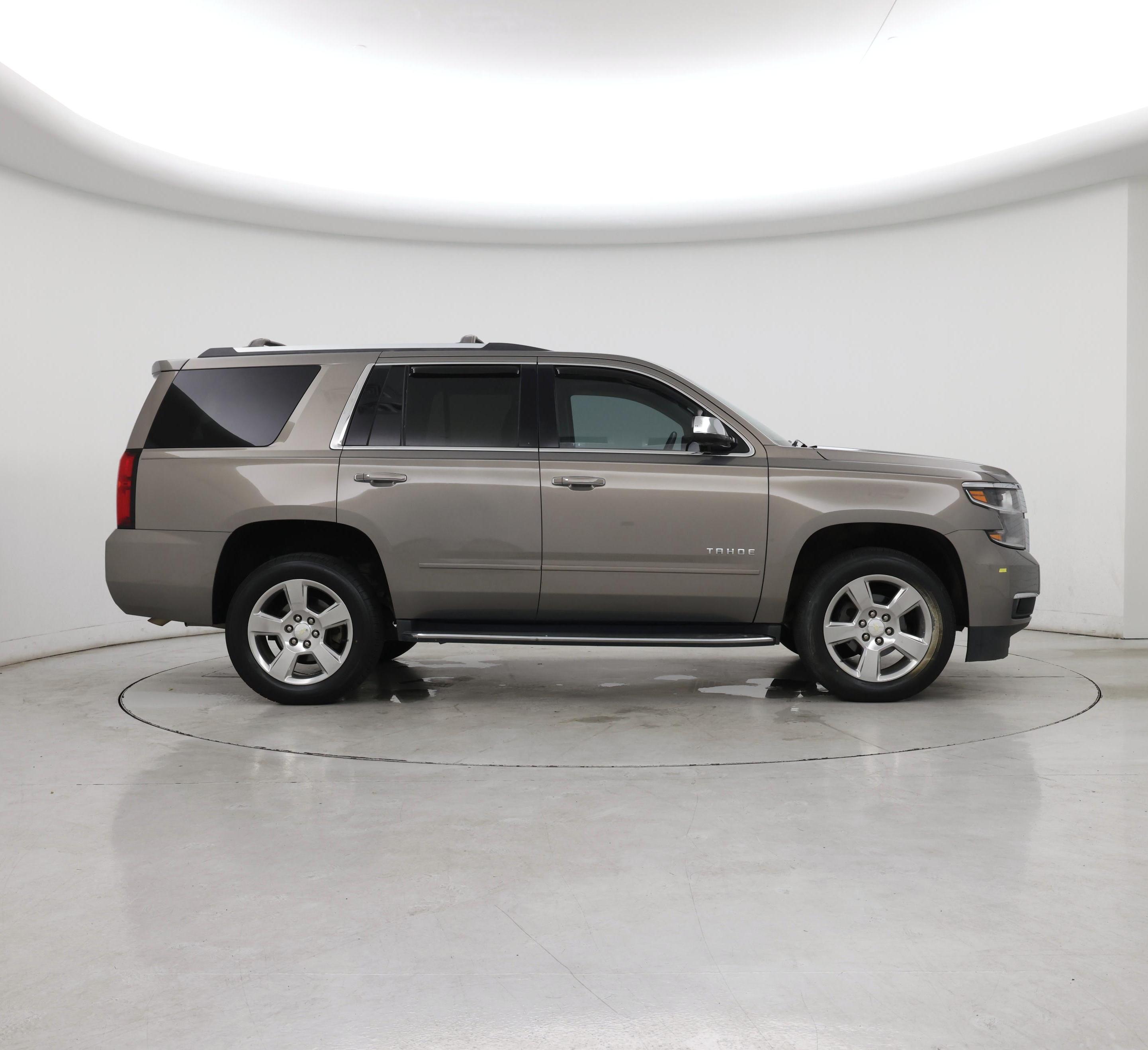 Thumbnail: 2017 Chevrolet Tahoe - 7