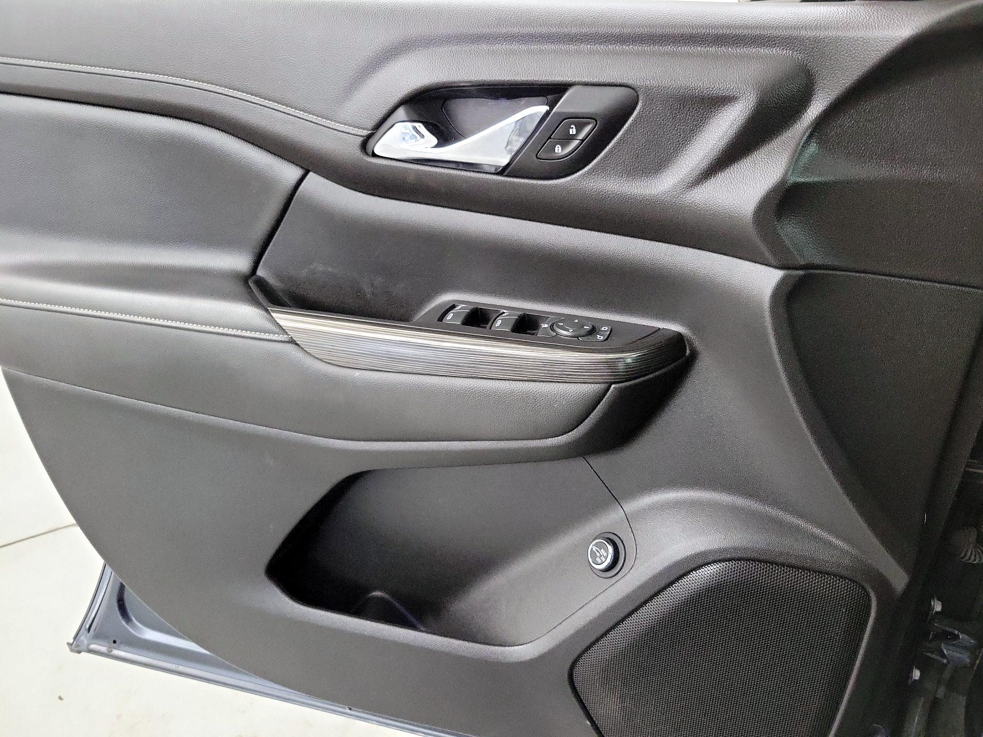 Thumbnail: 2020 GMC Acadia - 12