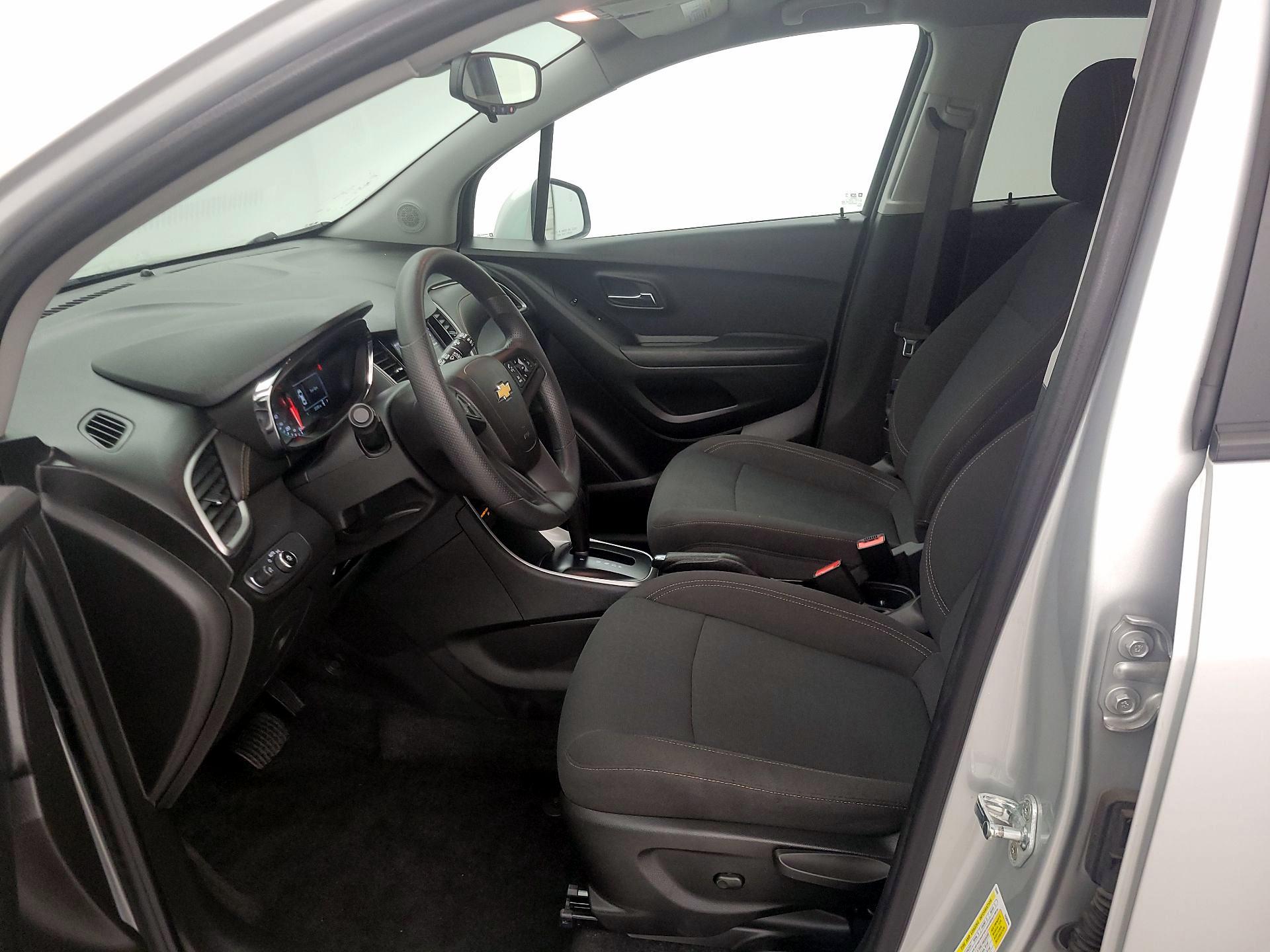 Thumbnail: 2022 Chevrolet Trax - 11