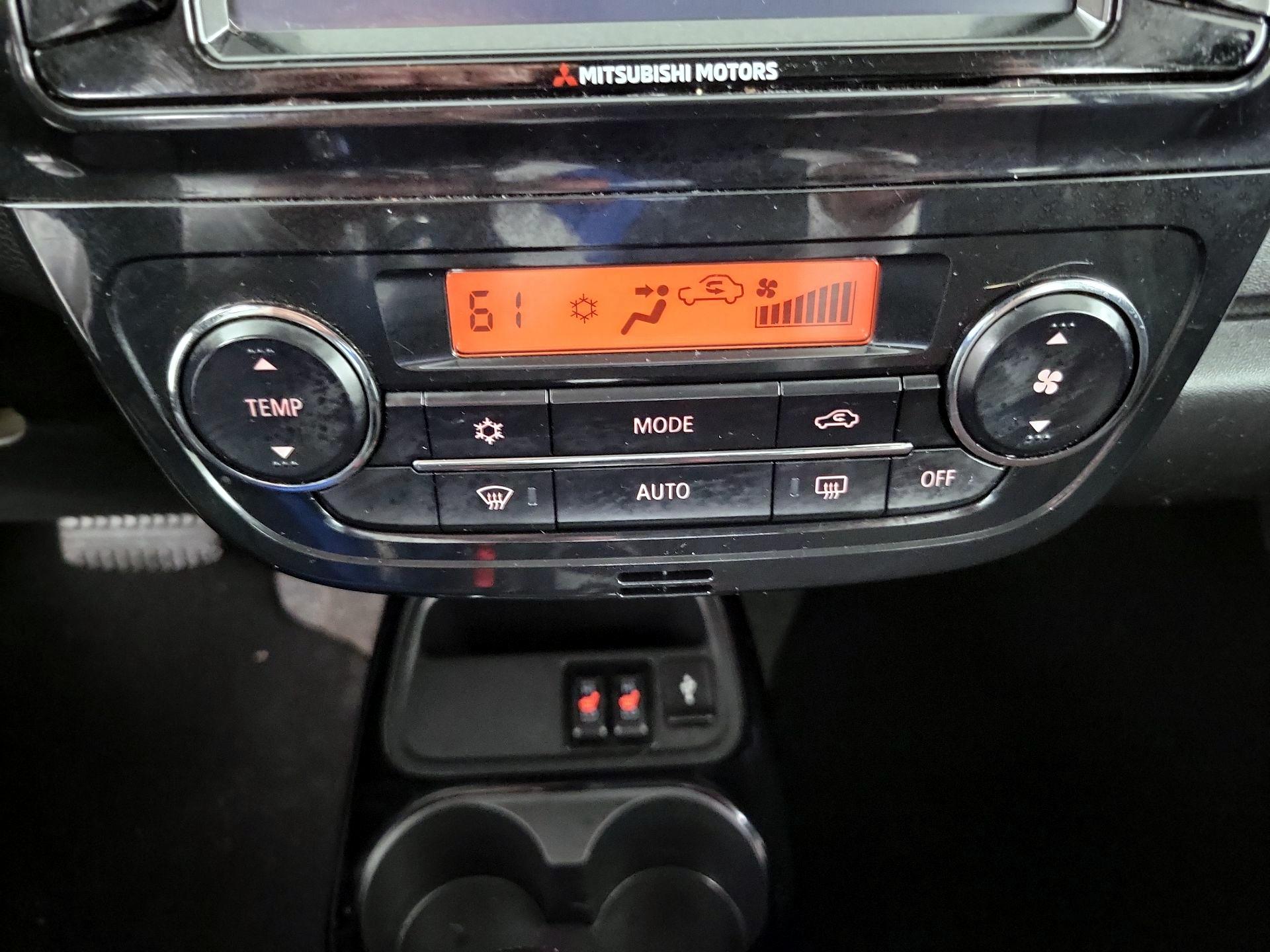Thumbnail: 2020 Mitsubishi Mirage G4 - 16