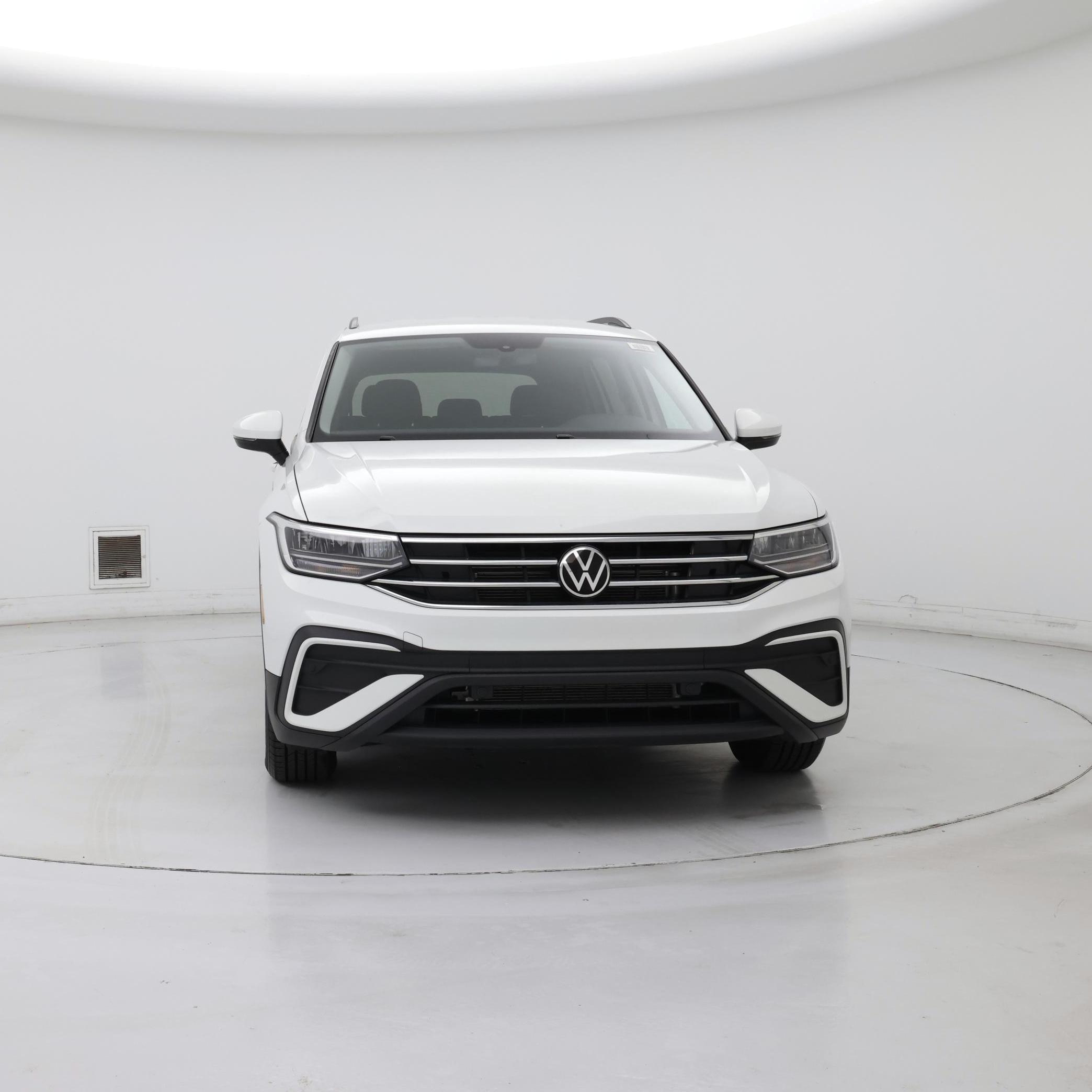 Thumbnail: 2023 Volkswagen Tiguan - 5