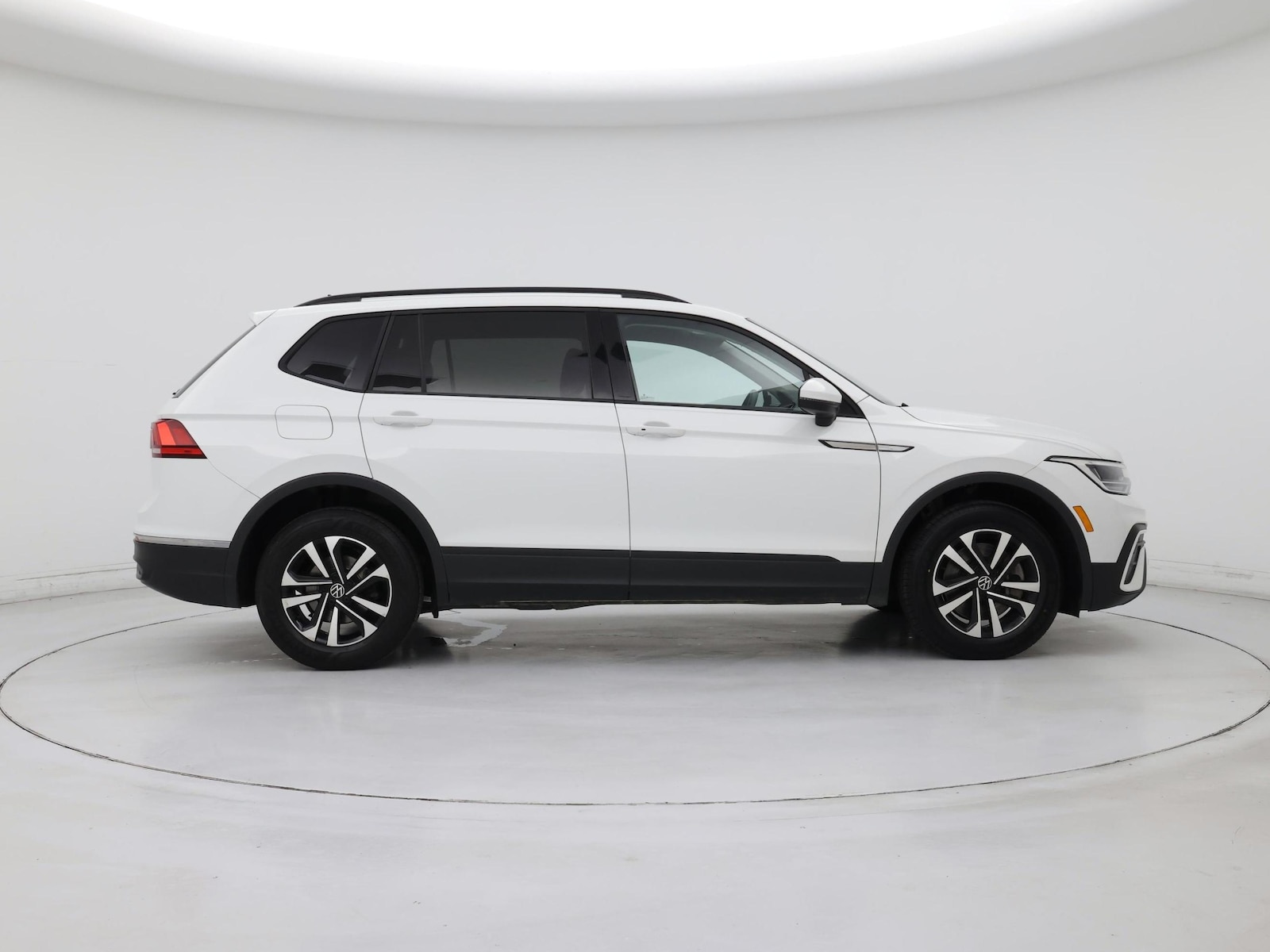 2023 Volkswagen Tiguan S - Photo 8