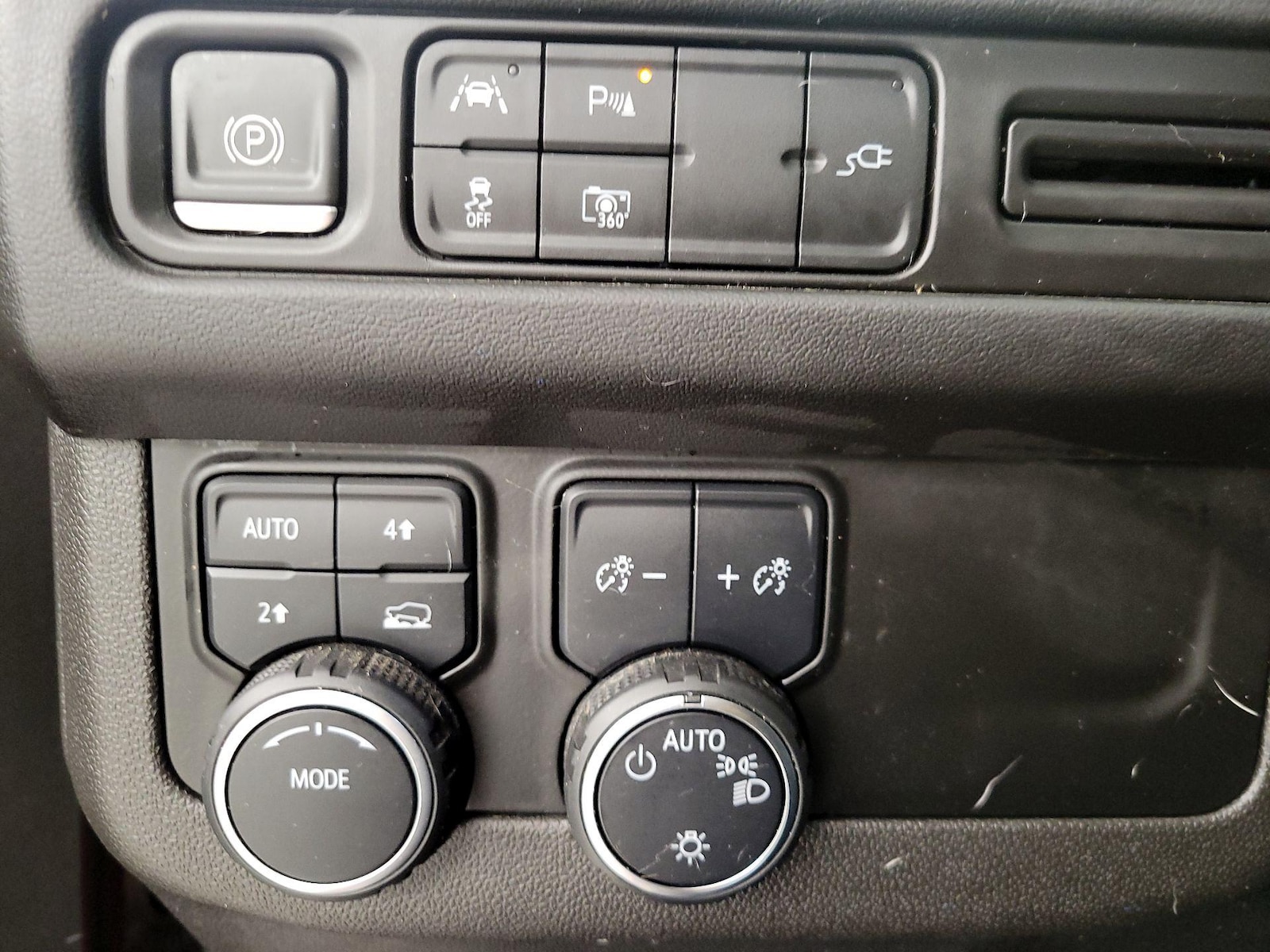 2022 Chevrolet Tahoe LT - Photo 14
