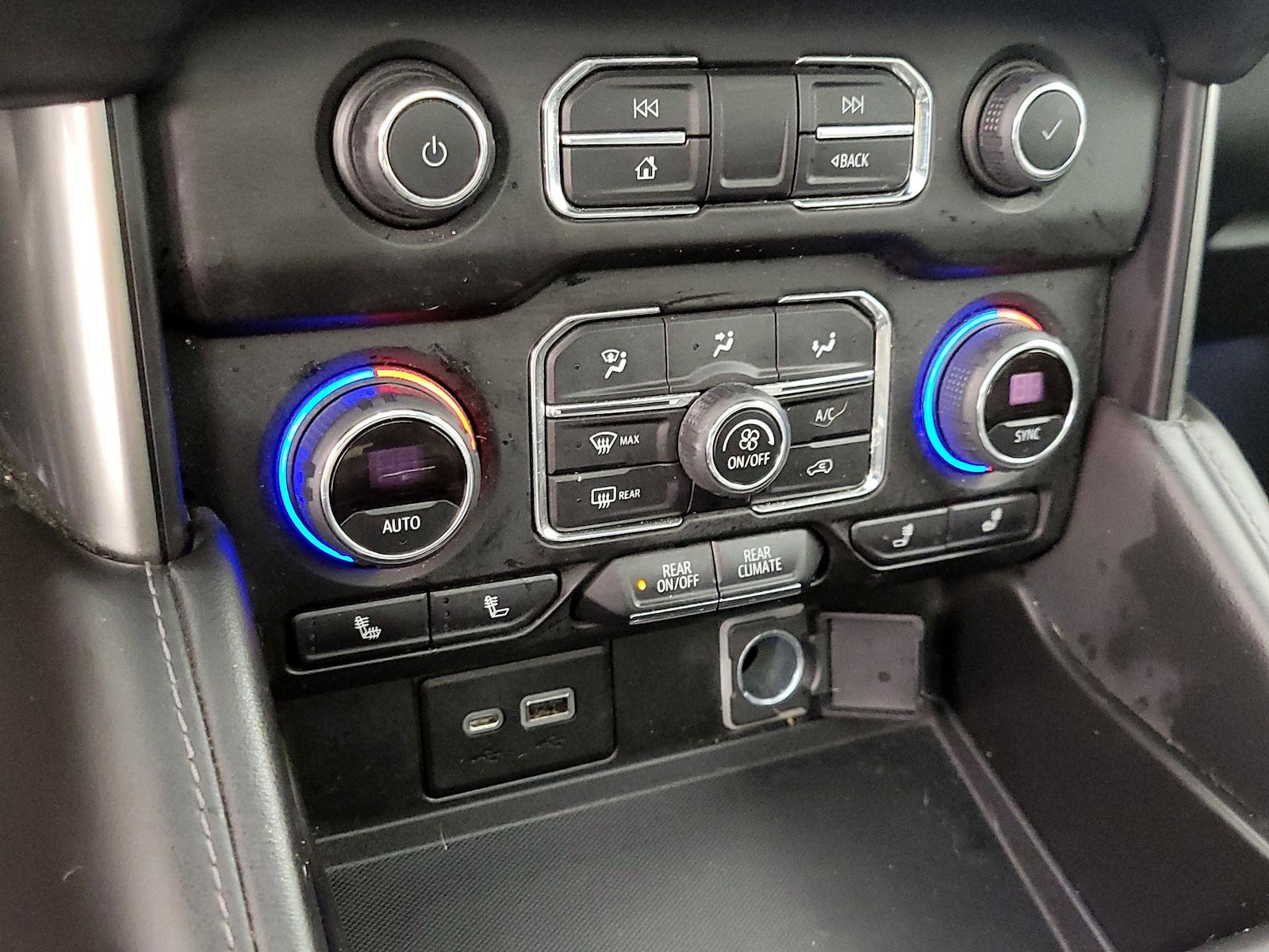 2022 Chevrolet Tahoe LT - Photo 17