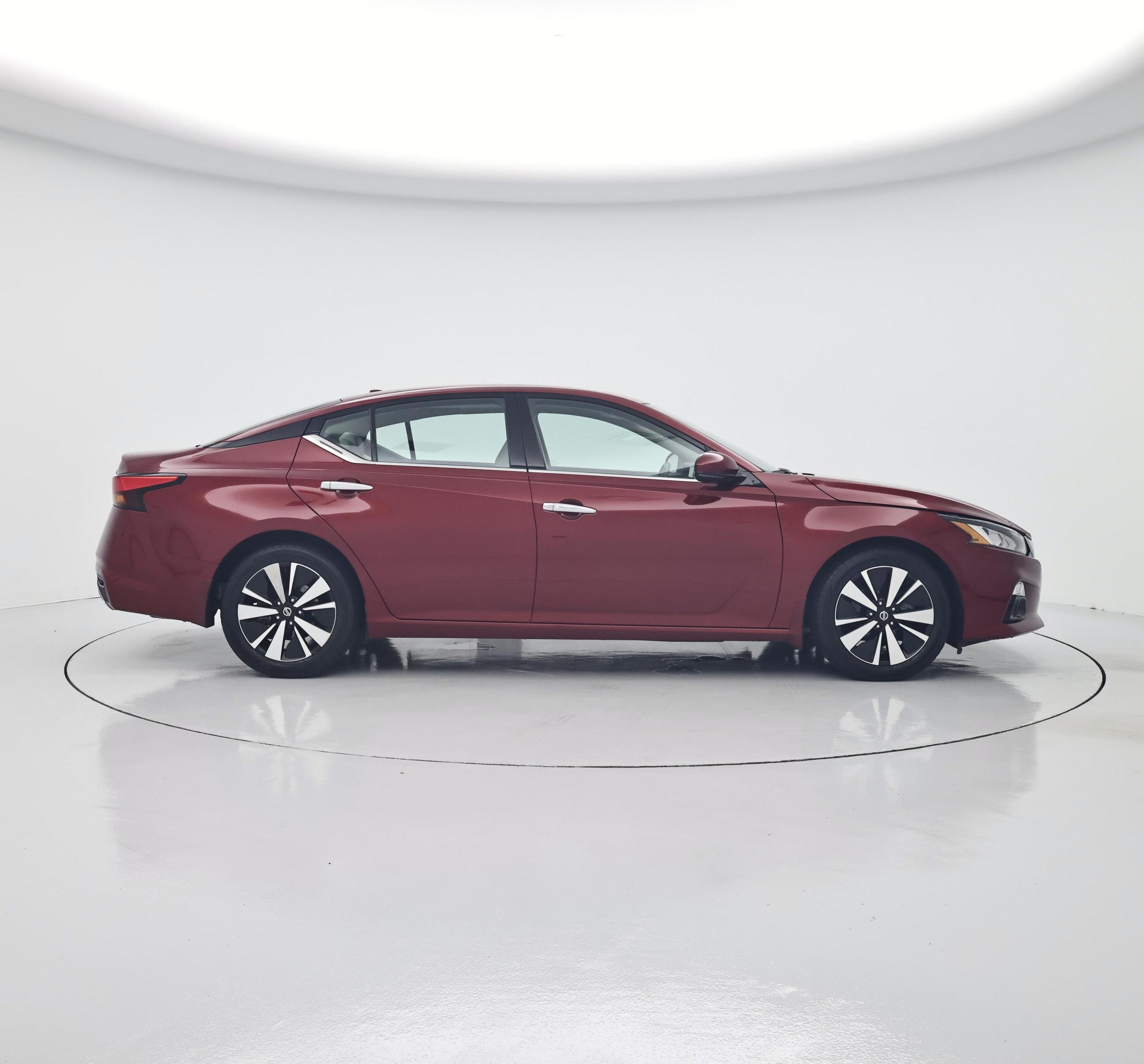 Thumbnail: 2020 Nissan Altima - 7