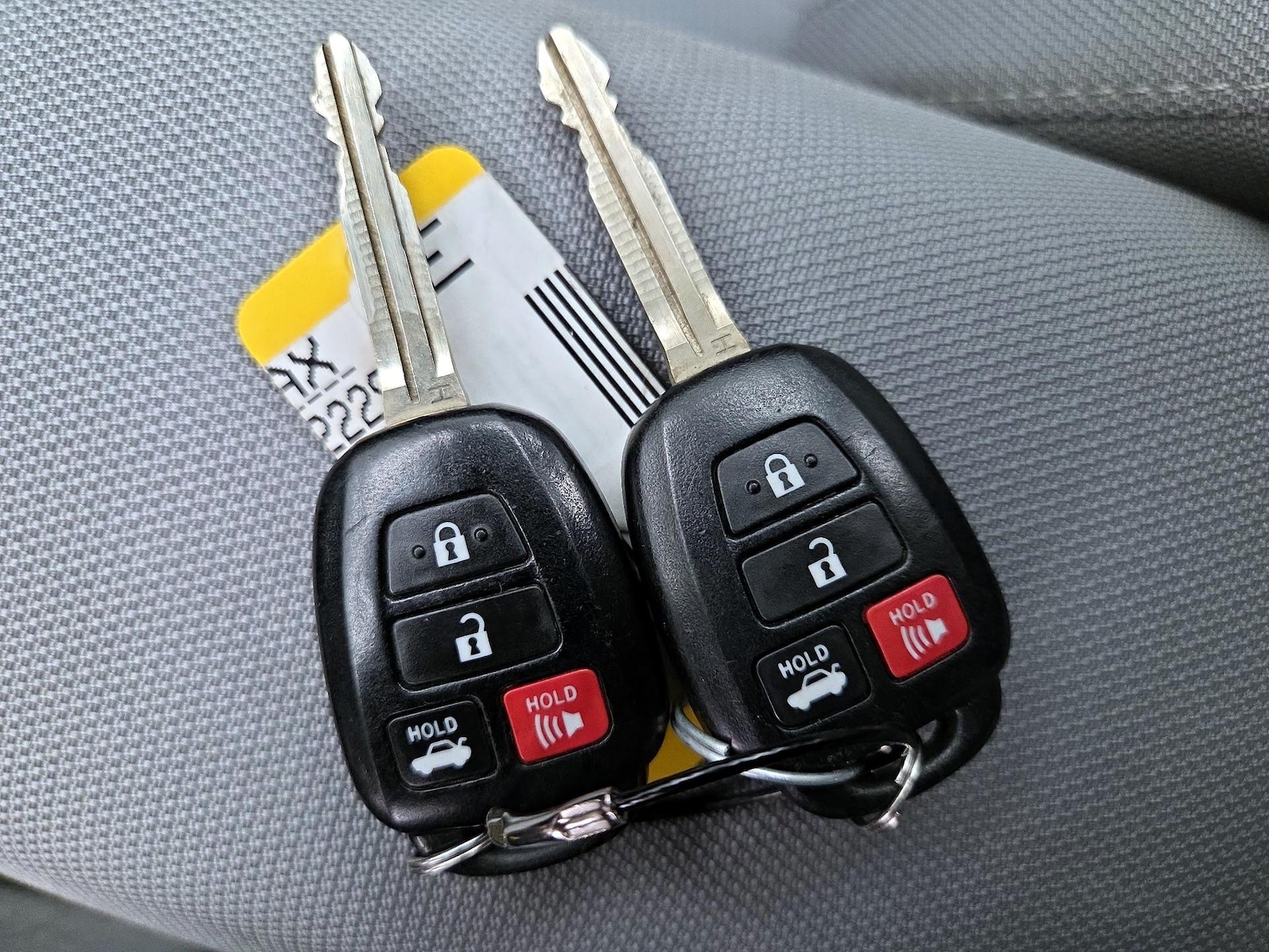 2014 Toyota Corolla LE - Photo 23