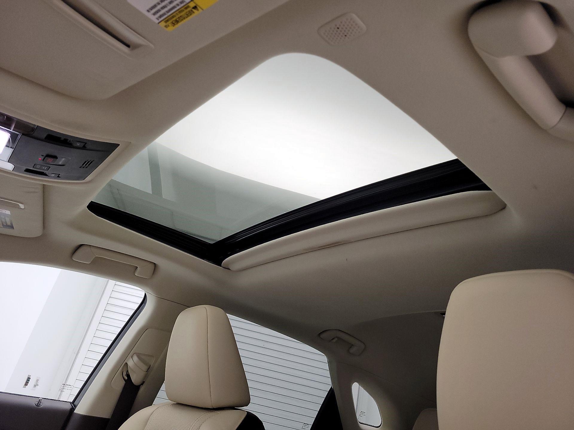 Thumbnail: 2019 Lexus RX - 20