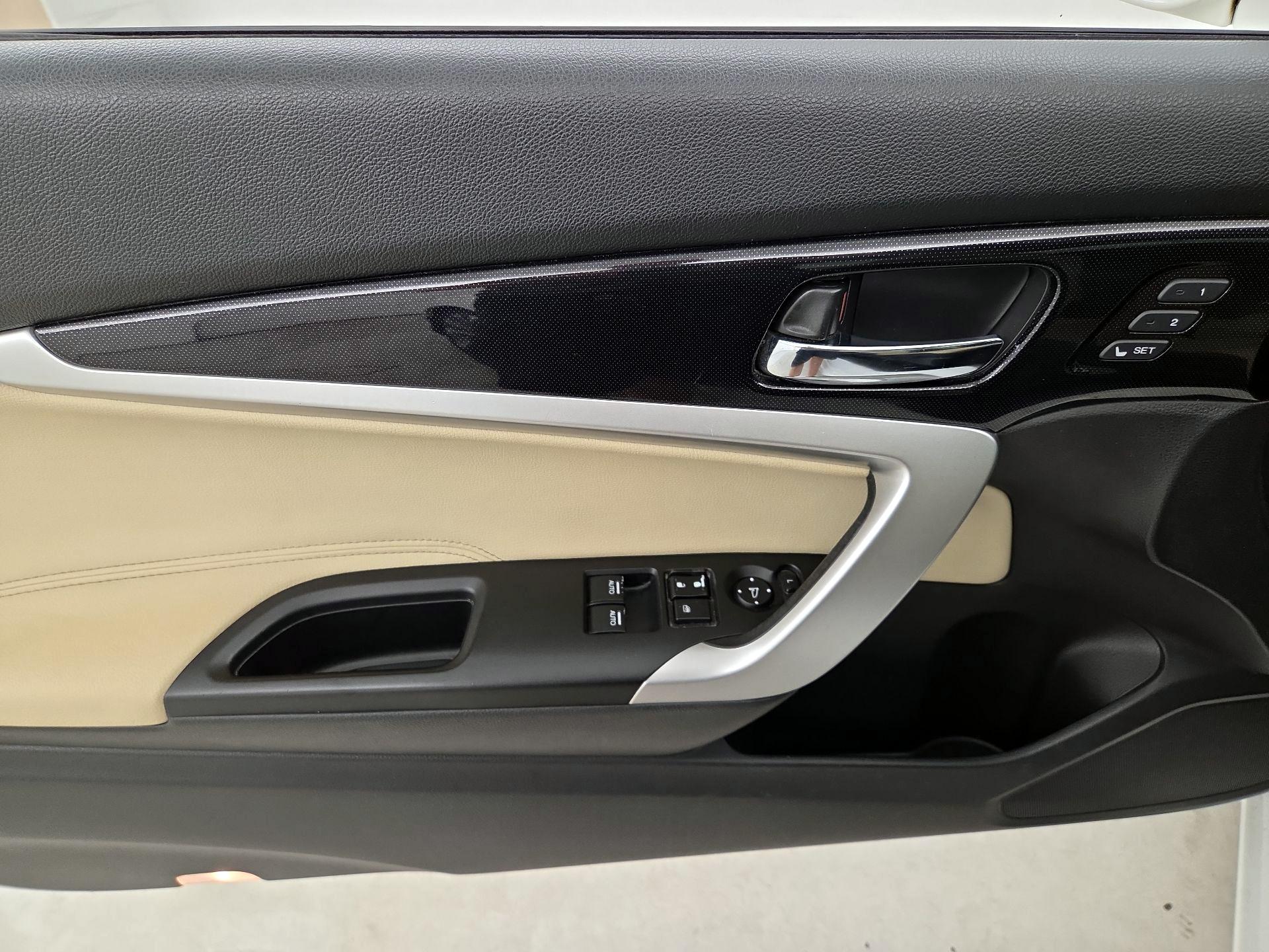 Thumbnail: 2015 Honda Accord - 12
