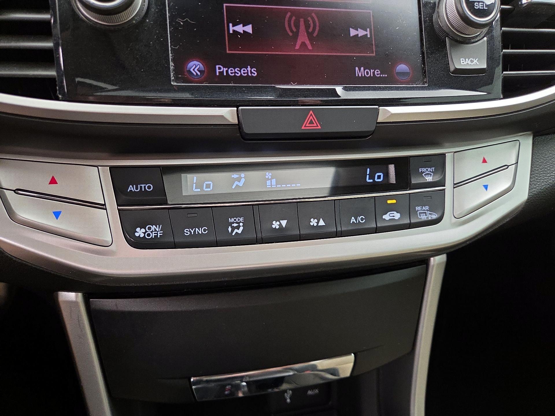 Thumbnail: 2015 Honda Accord - 16