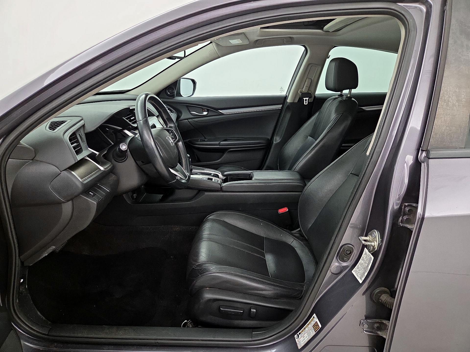 Thumbnail: 2016 Honda Civic - 11