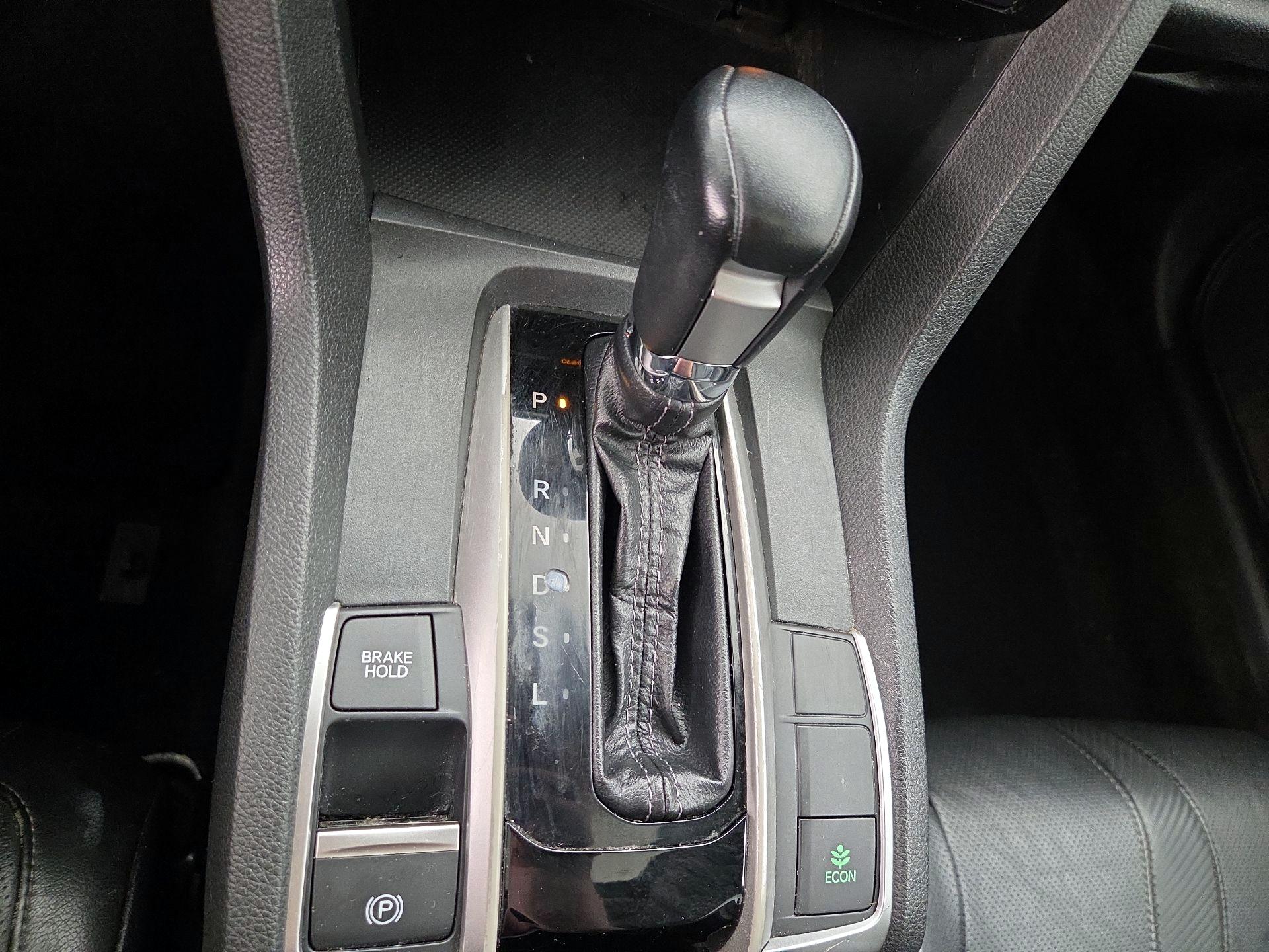 Thumbnail: 2016 Honda Civic - 18