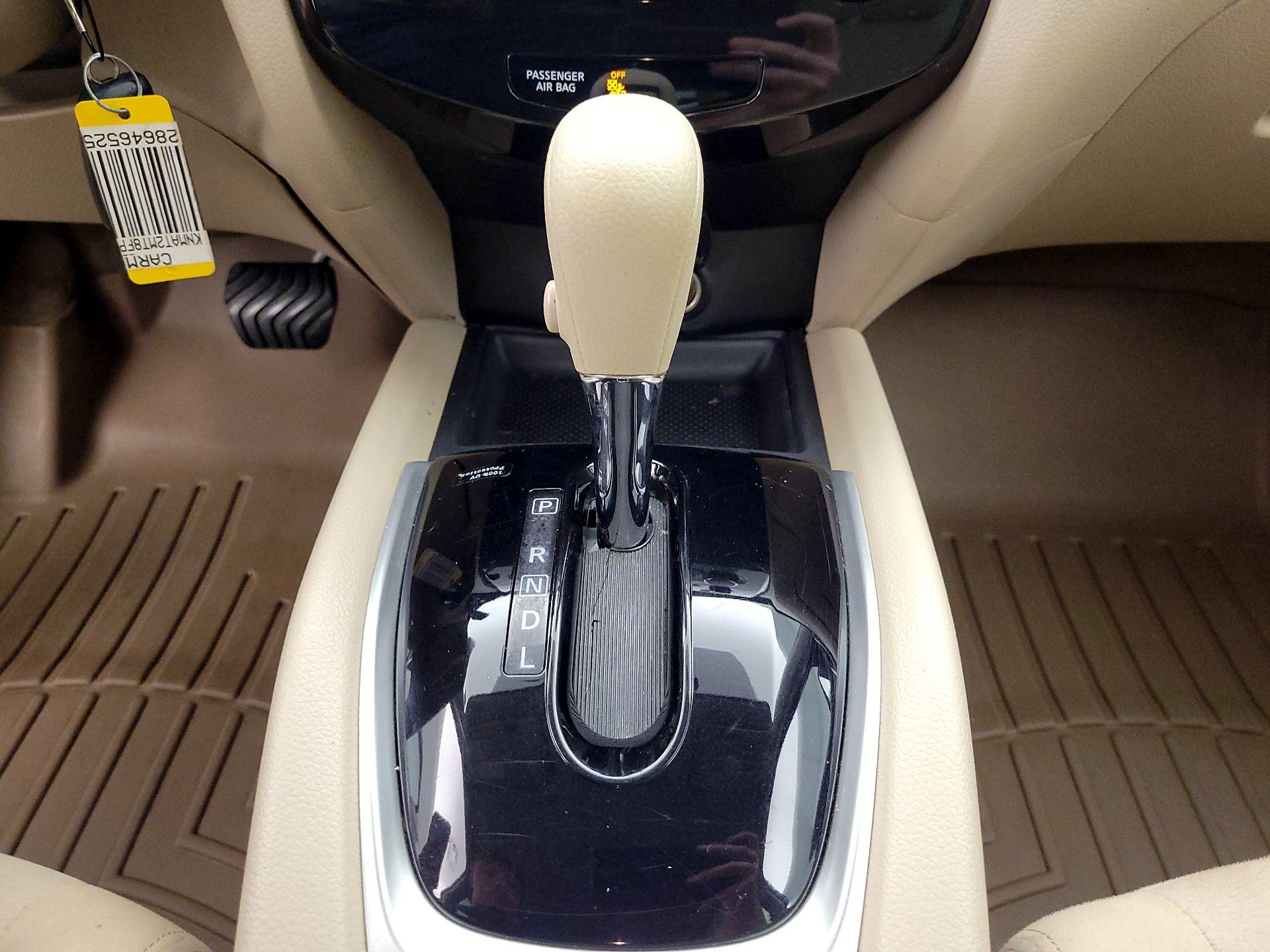 Thumbnail: 2015 Nissan Rogue - 17