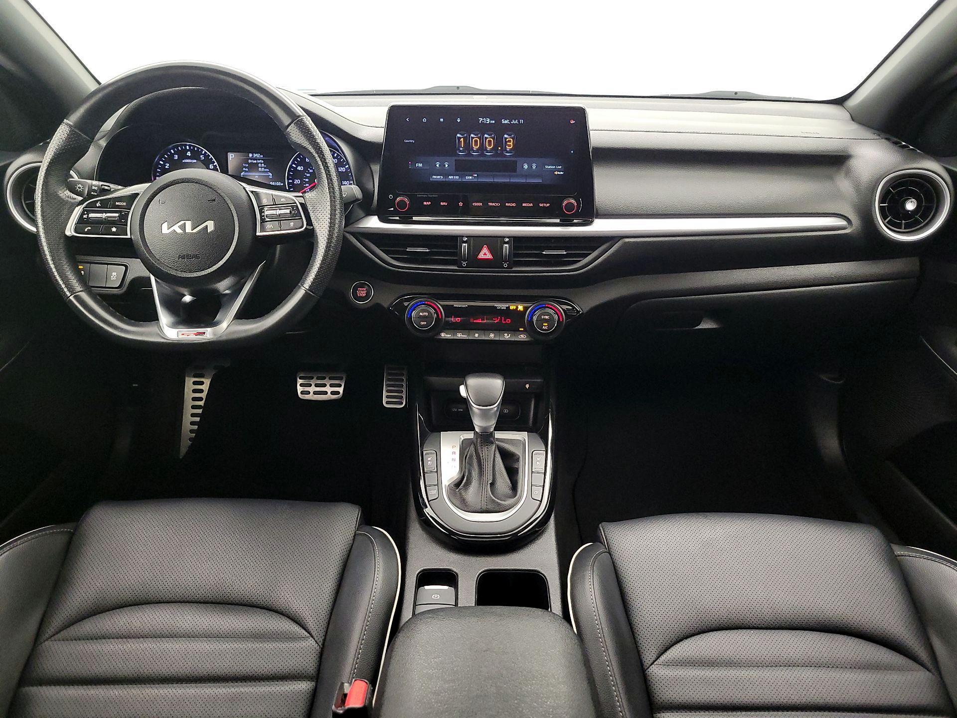Thumbnail: 2022 Kia Forte - 9