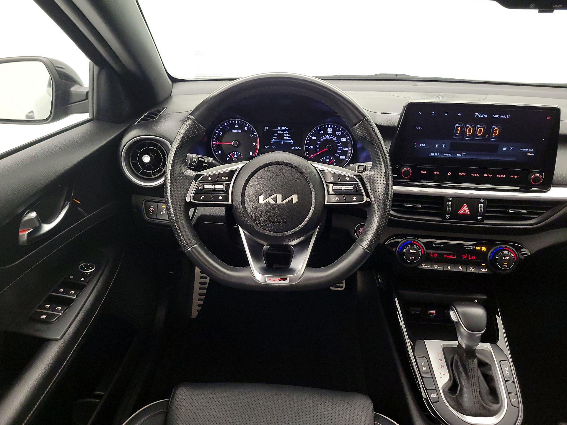 Thumbnail: 2022 Kia Forte - 10