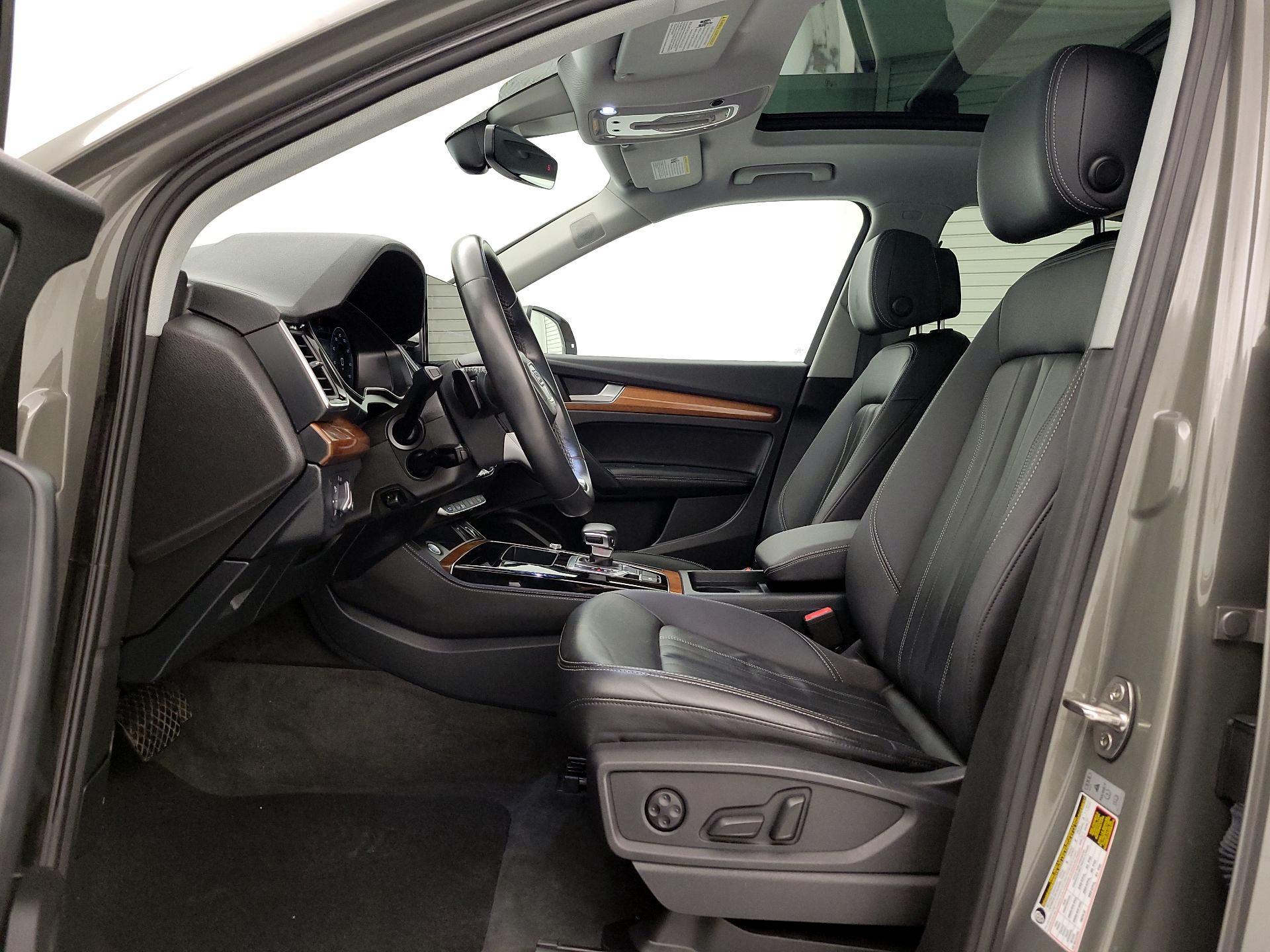Thumbnail: 2023 Audi Q5 - 11