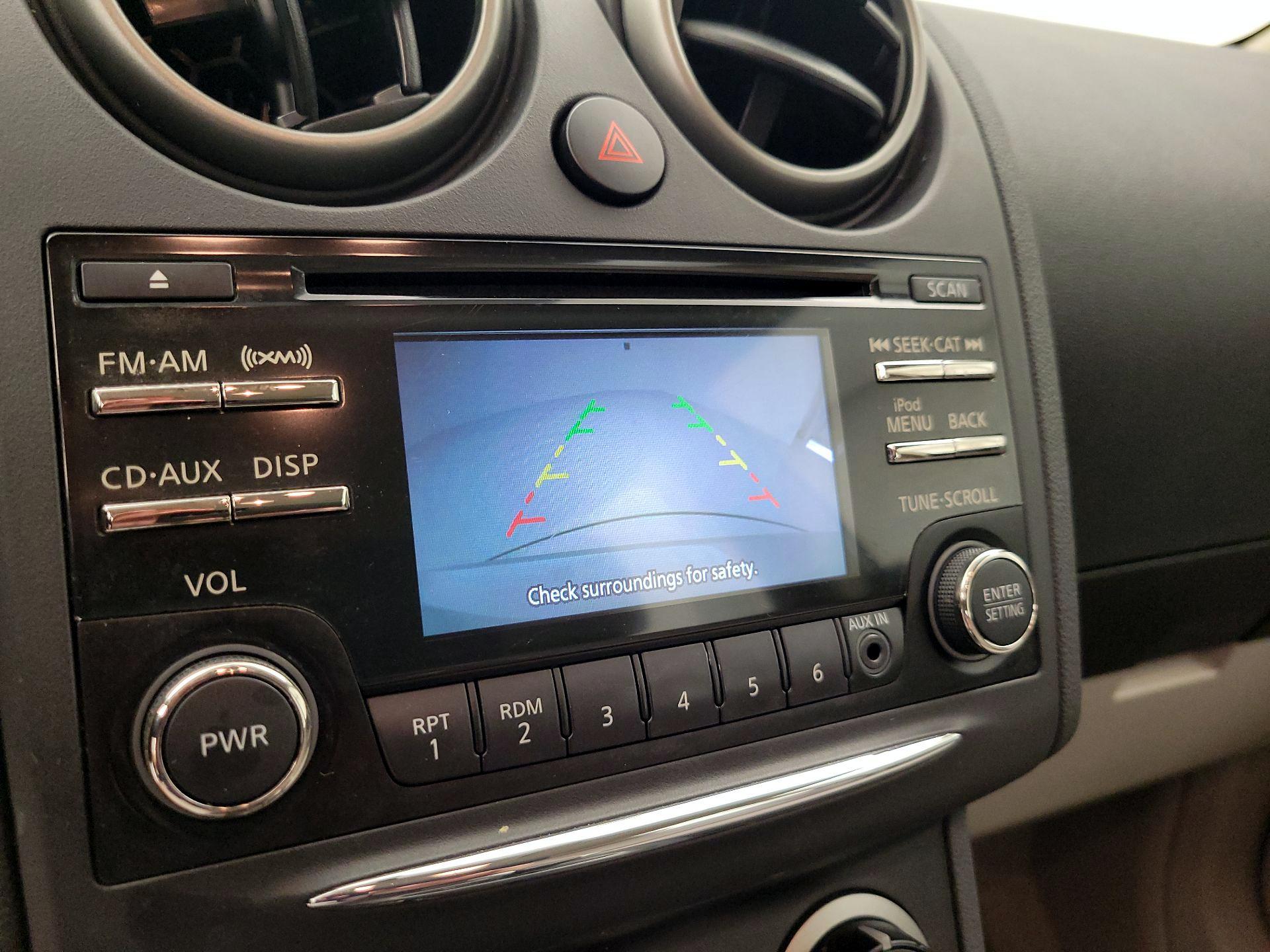 Thumbnail: 2015 Nissan Rogue - 14