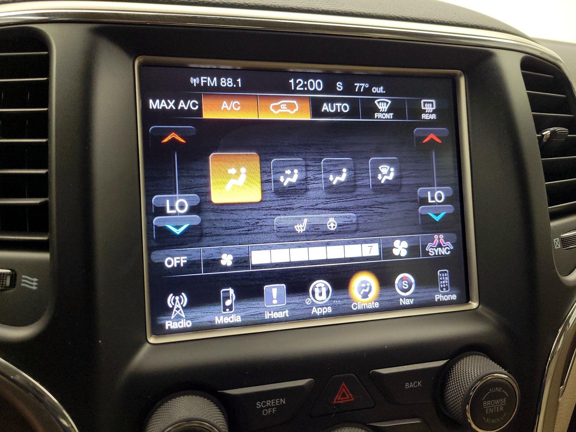 Thumbnail: 2016 Jeep Grand Cherokee - 17