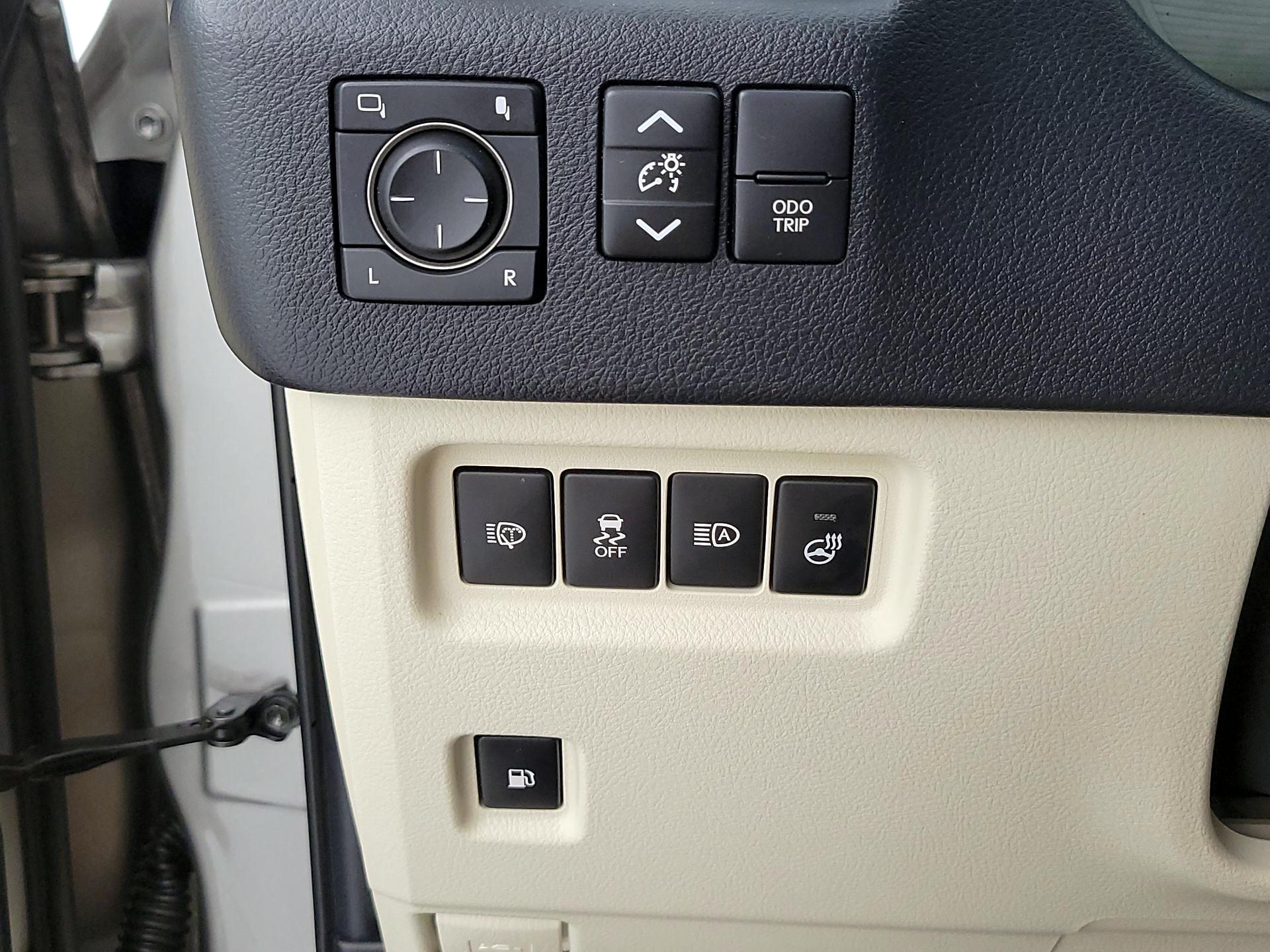 Thumbnail: 2022 Lexus GX - 13