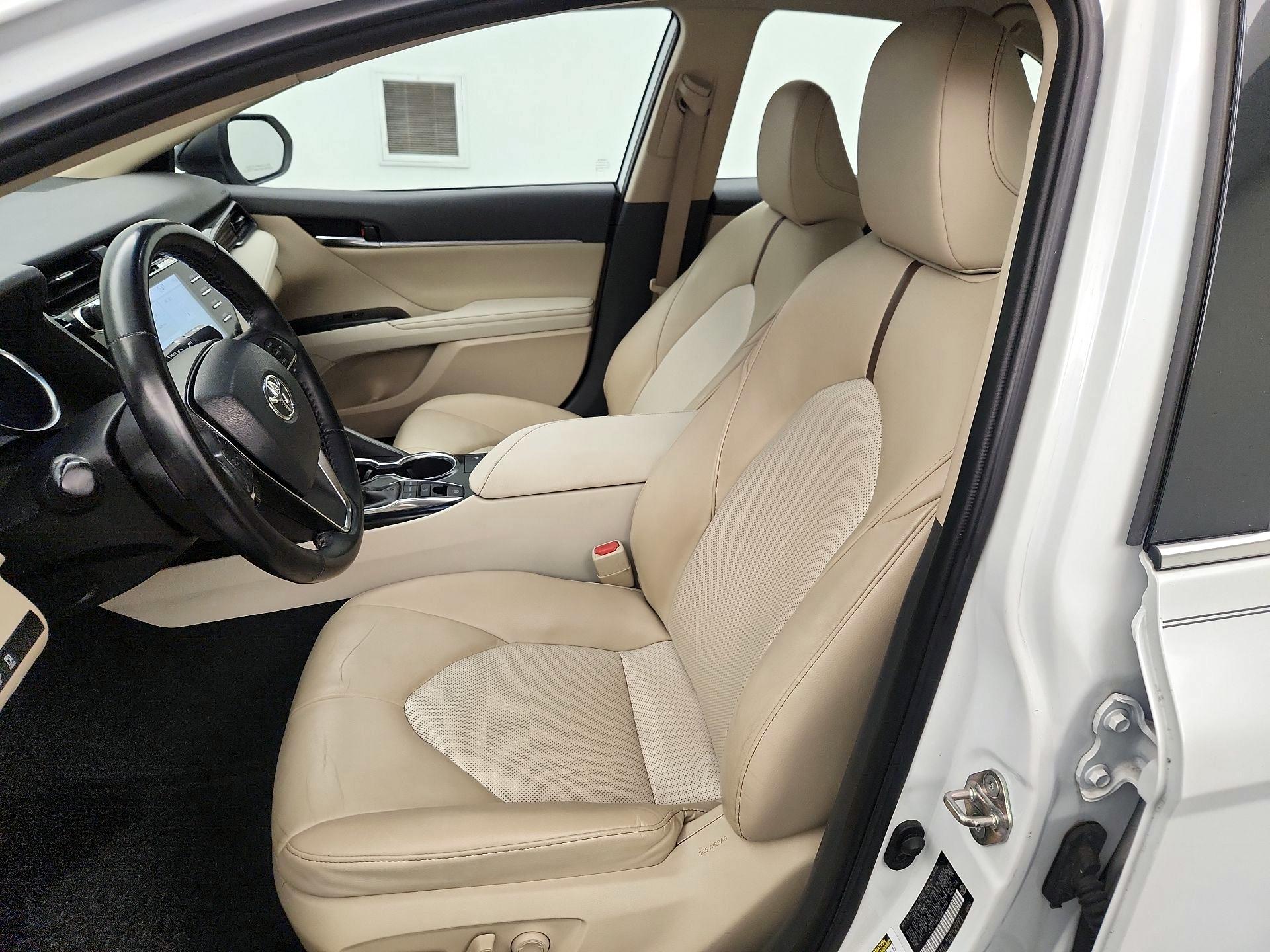 Thumbnail: 2020 Toyota Camry - 11