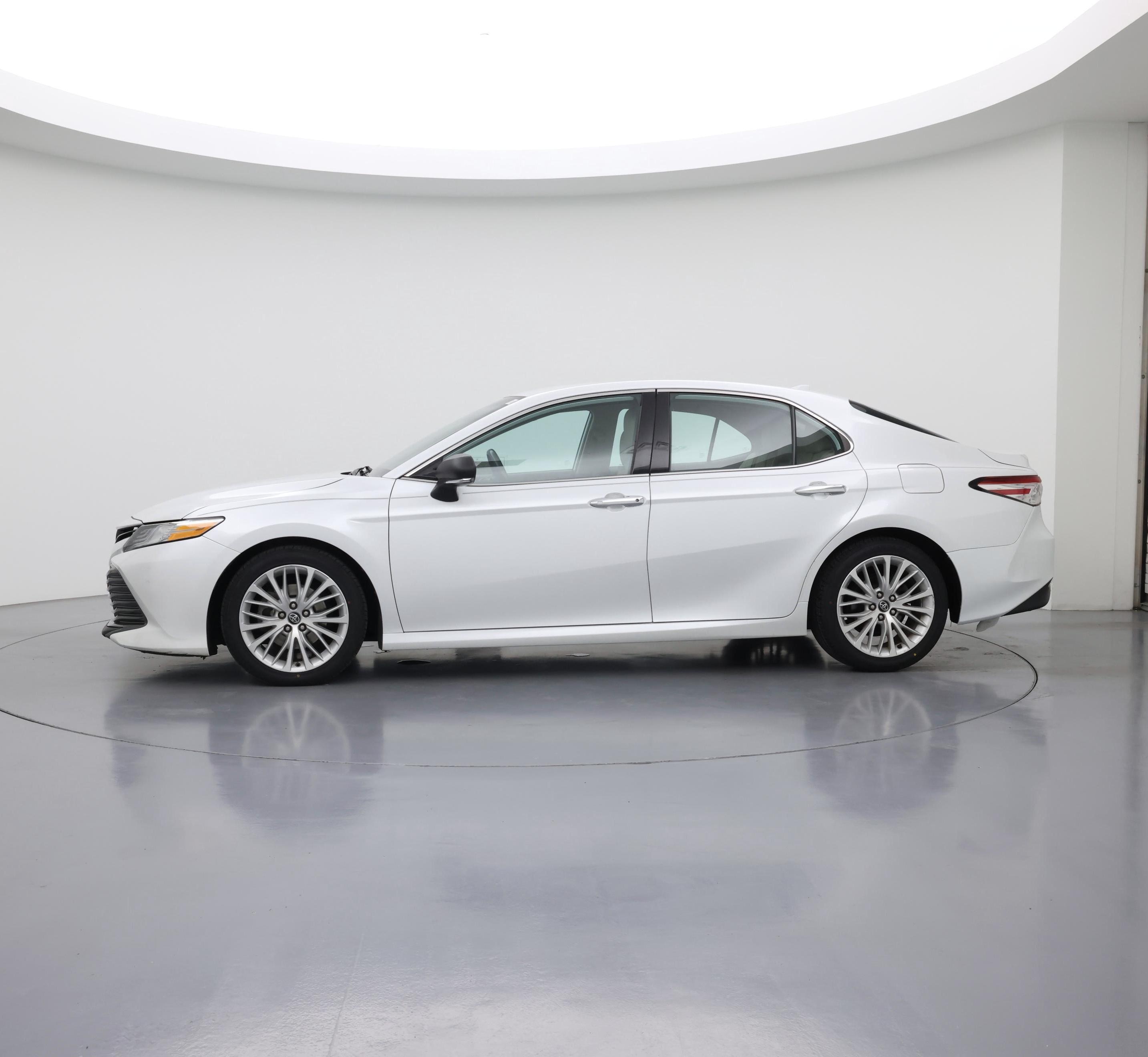 Thumbnail: 2020 Toyota Camry - 3