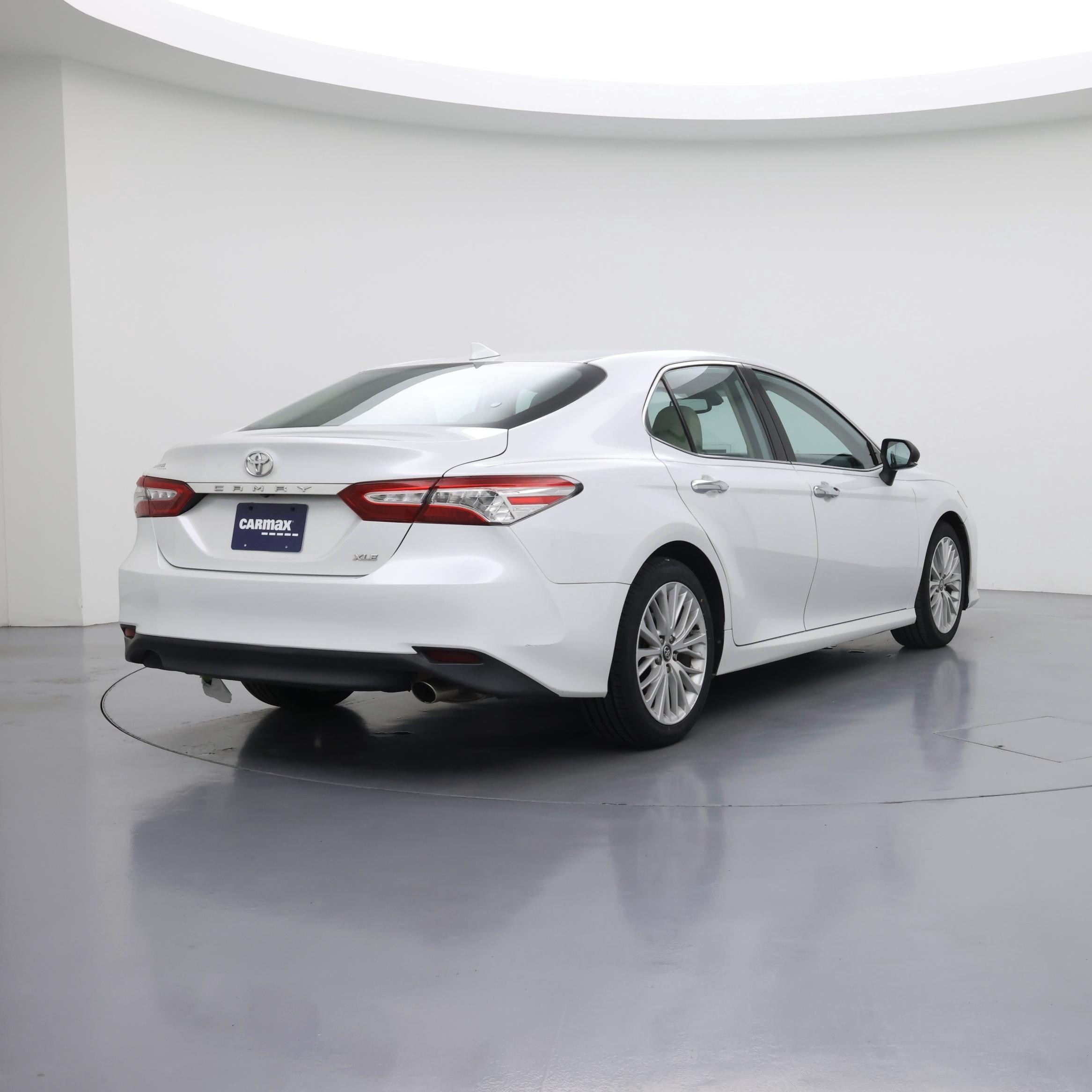 Thumbnail: 2020 Toyota Camry - 8