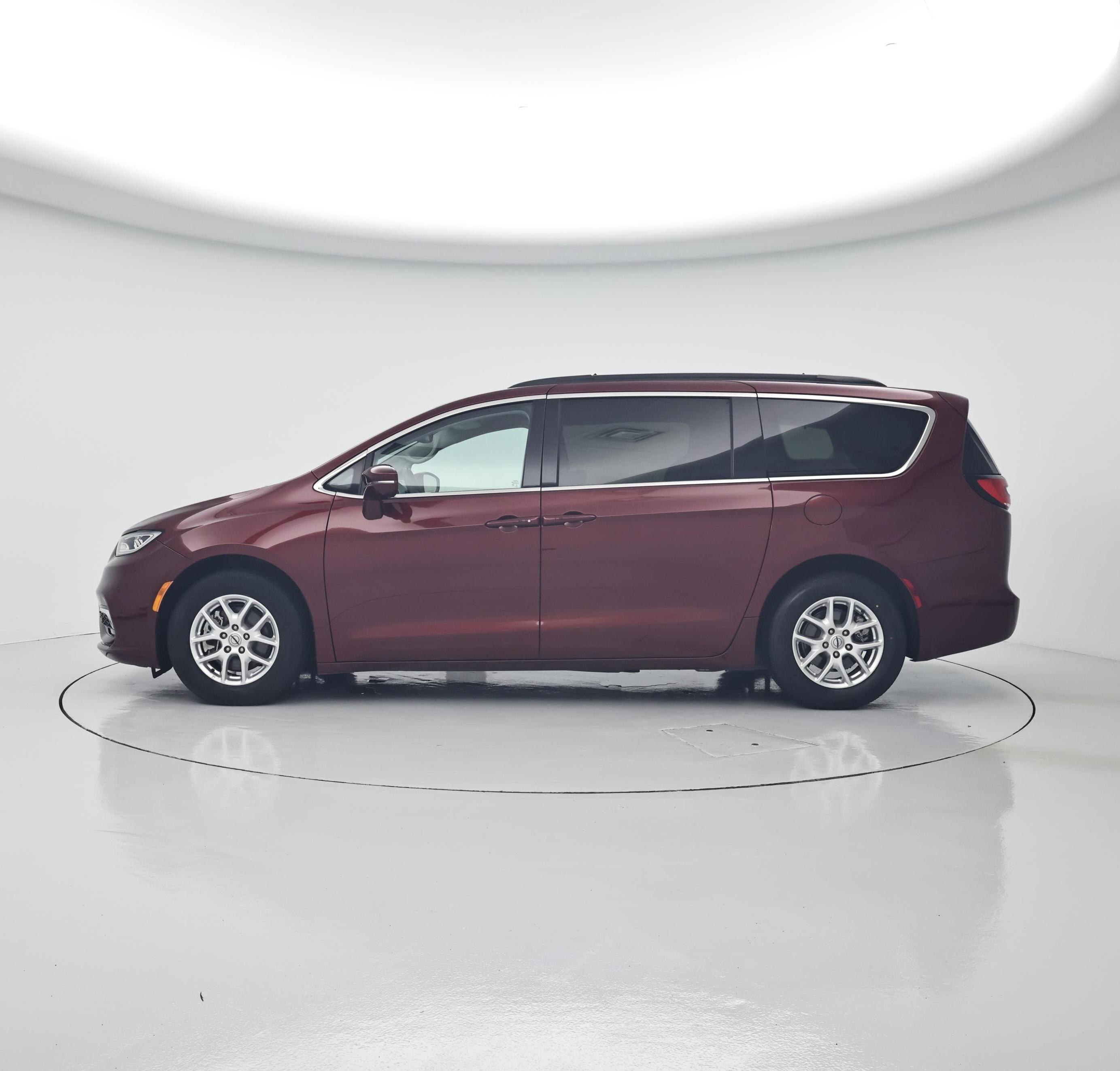 Thumbnail: 2022 Chrysler Pacifica - 3