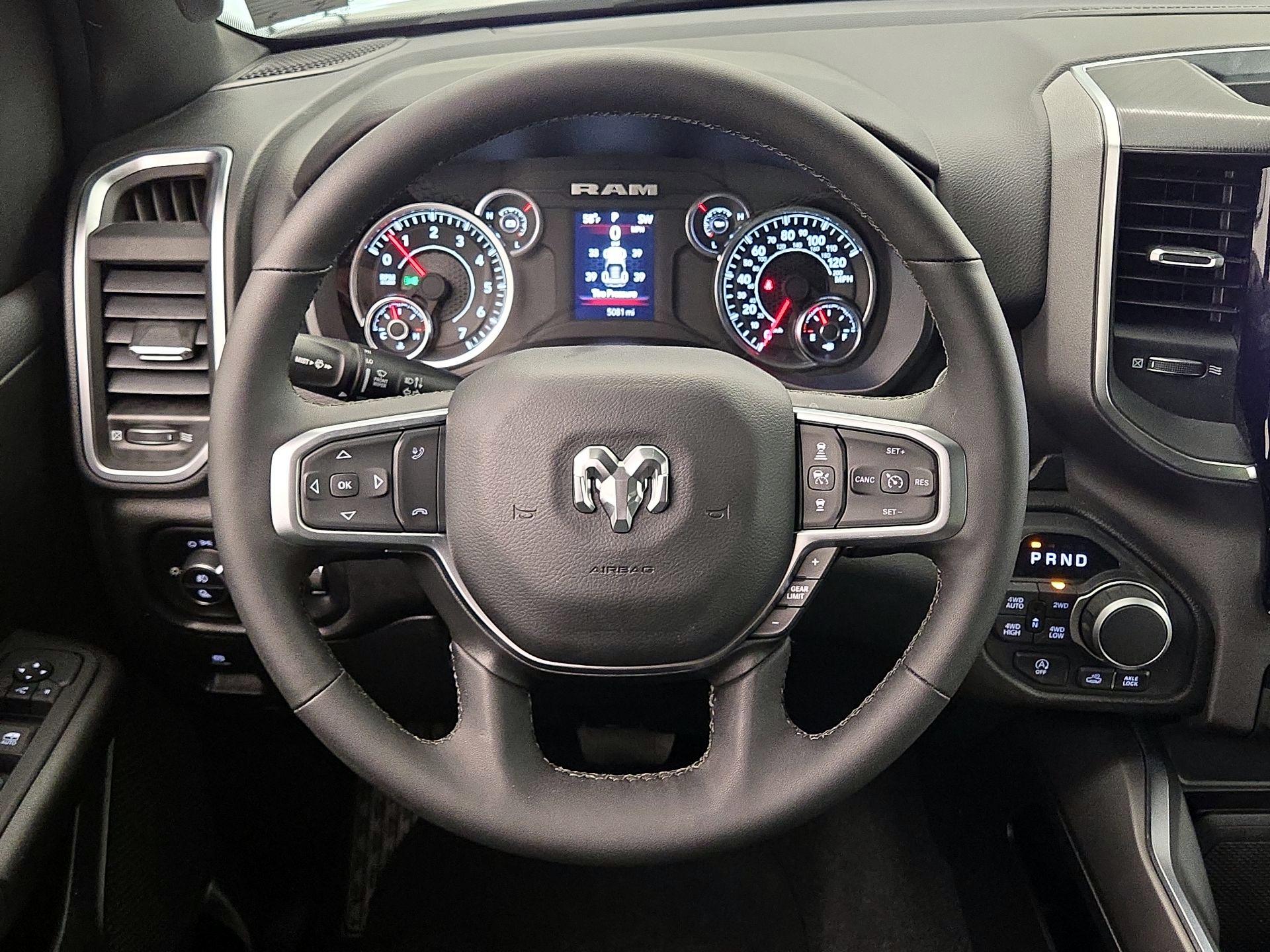 Thumbnail: 2025 RAM 1500 - 10