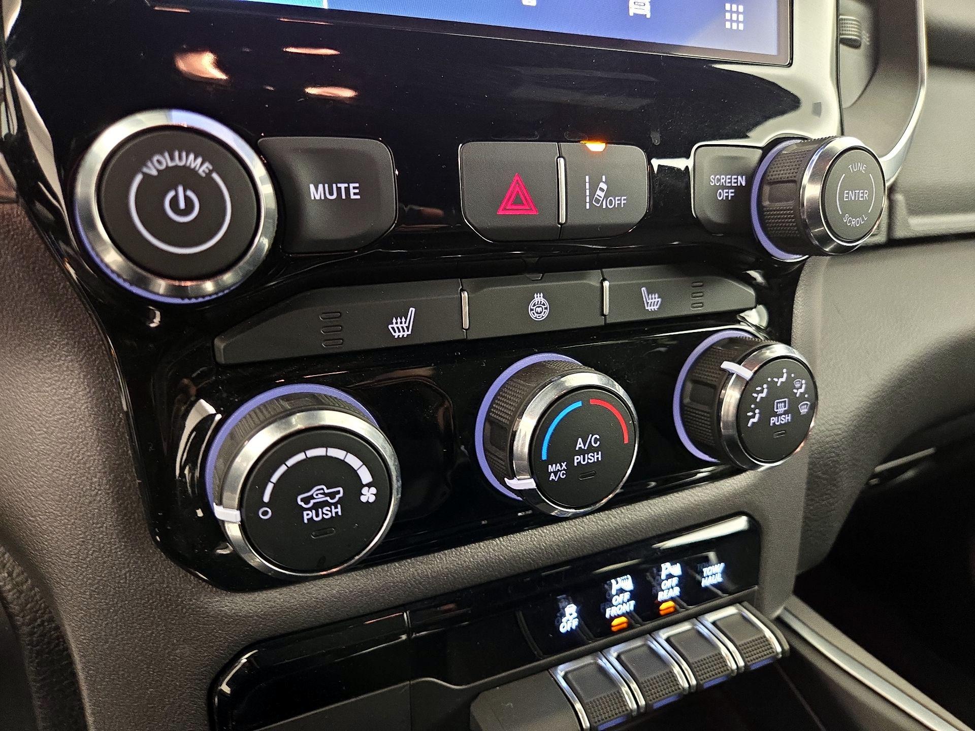 Thumbnail: 2025 RAM 1500 - 16