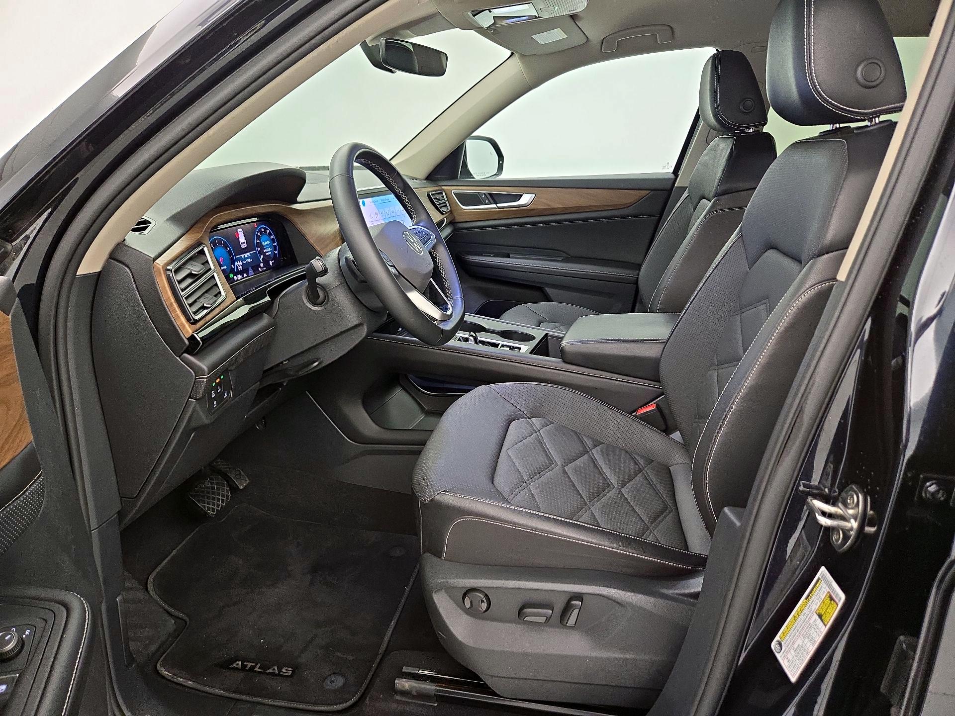 Thumbnail: 2024 Volkswagen Atlas - 11