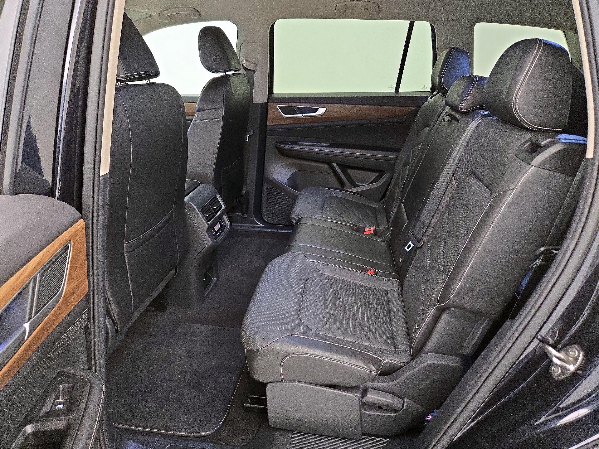 Thumbnail: 2024 Volkswagen Atlas - 19