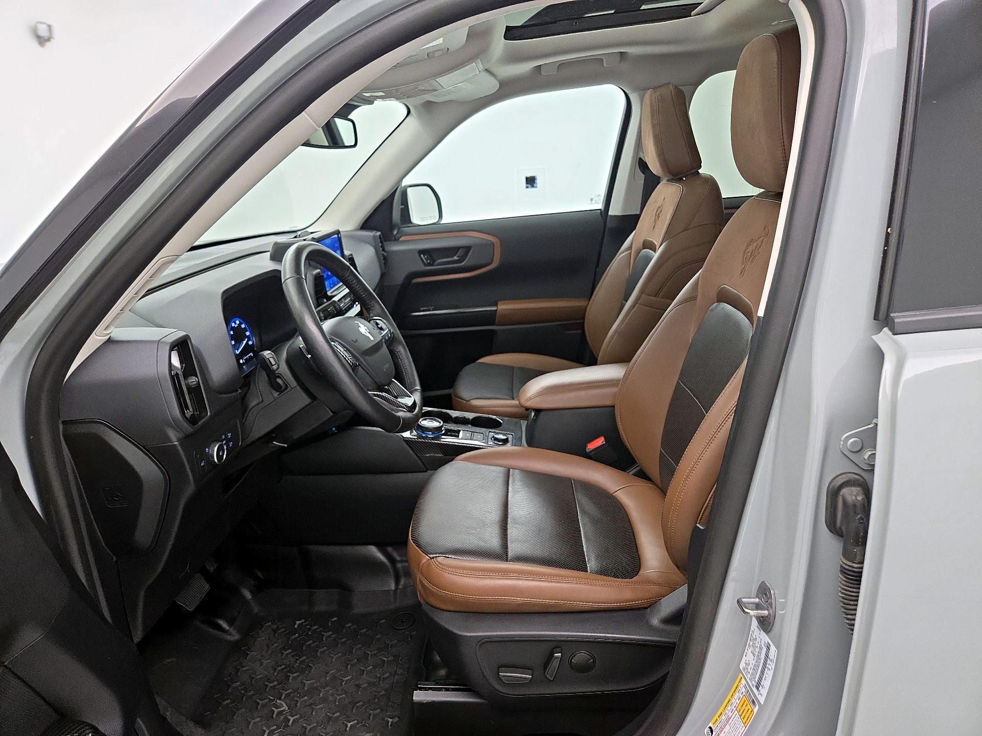 Thumbnail: 2022 Ford Bronco Sport - 11