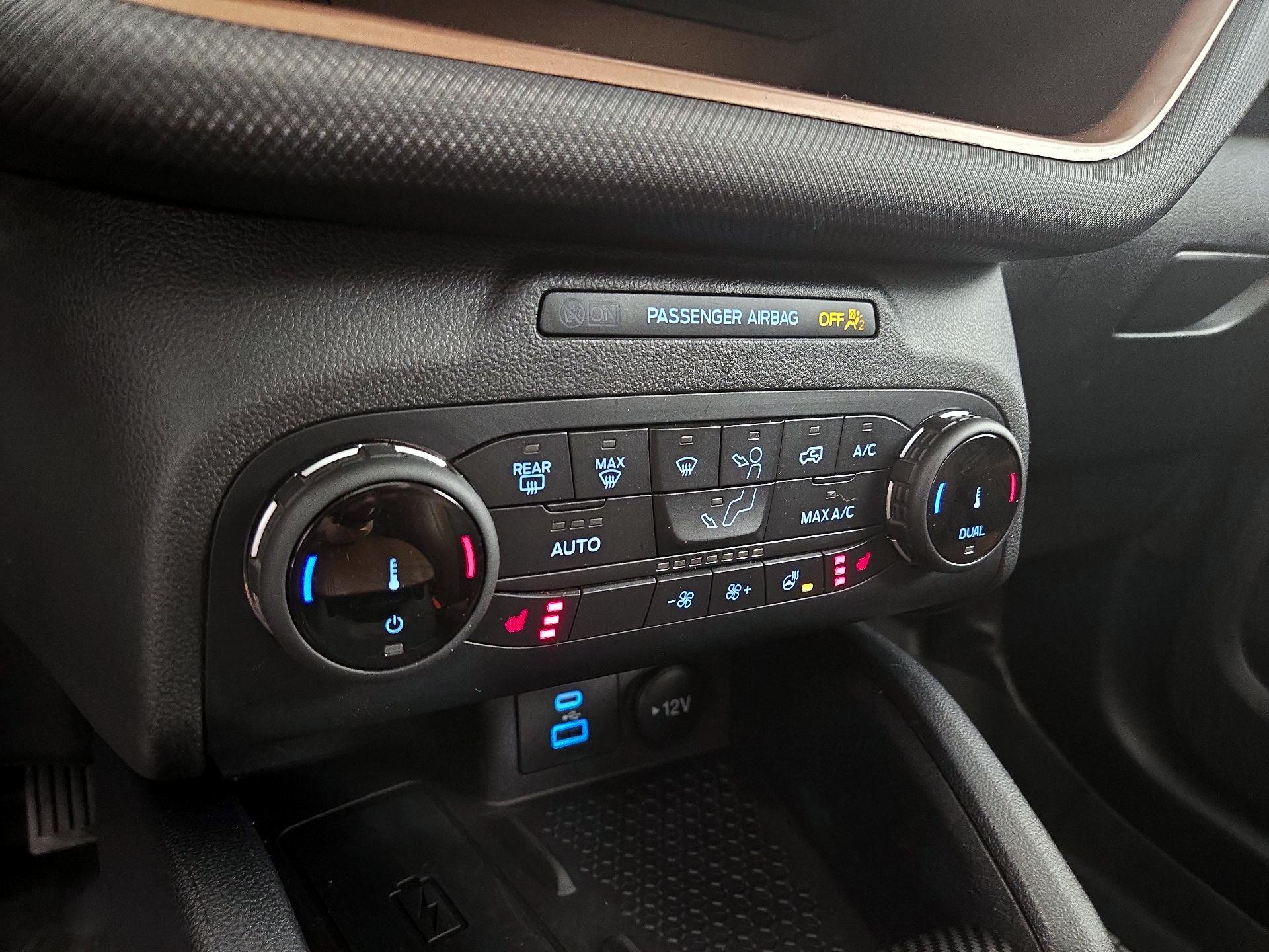 Thumbnail: 2022 Ford Bronco Sport - 17