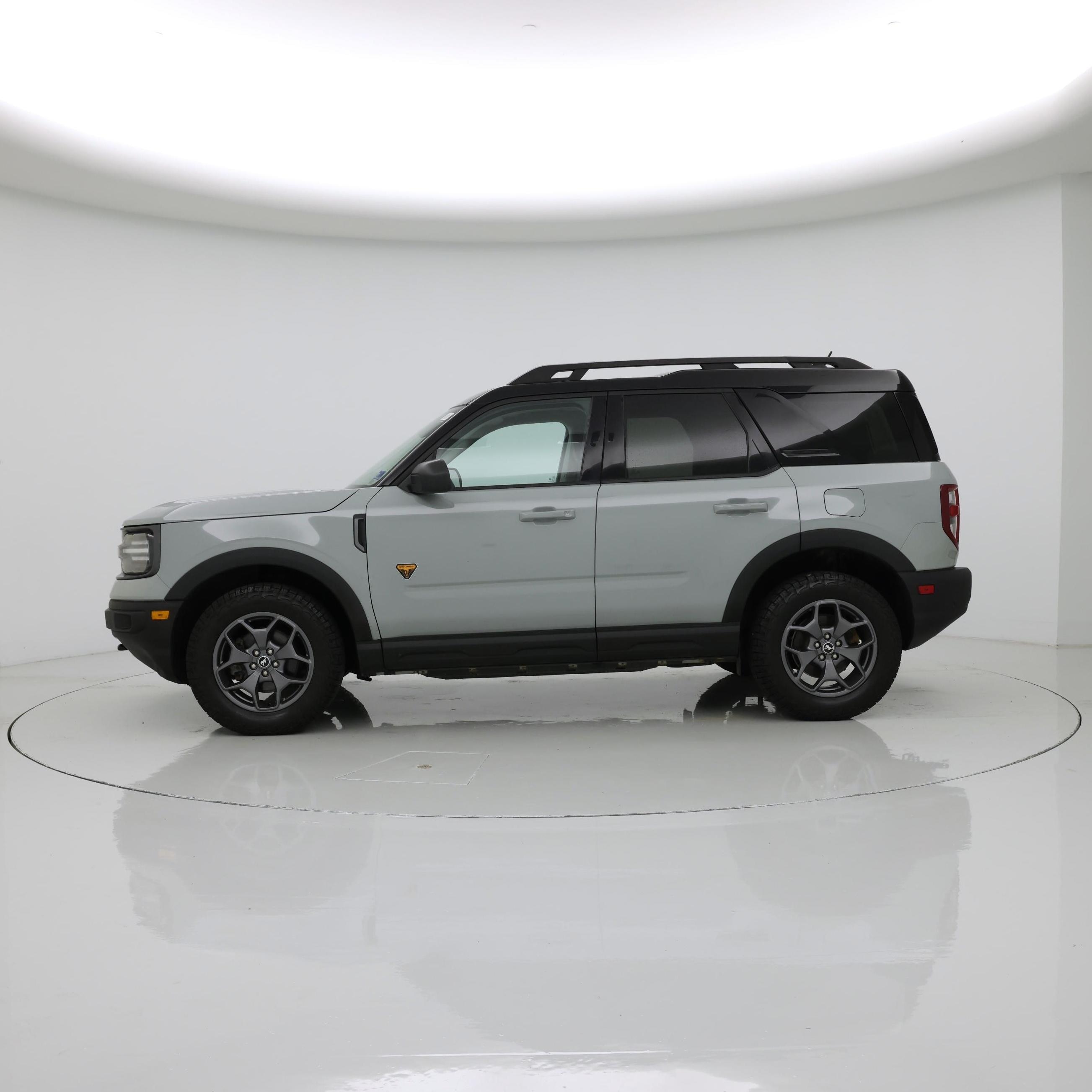 Thumbnail: 2022 Ford Bronco Sport - 3