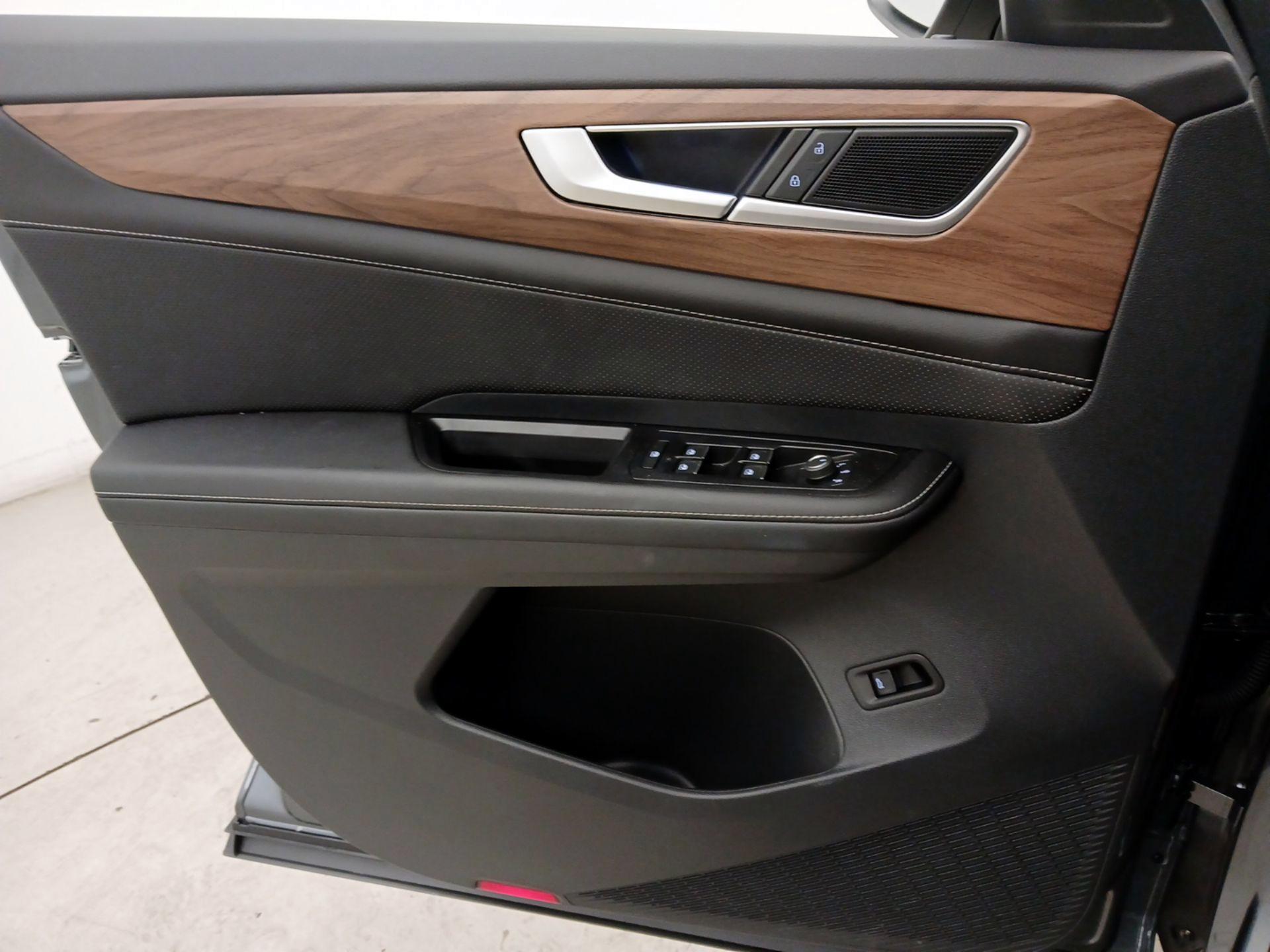 Thumbnail: 2025 Volkswagen Atlas - 12